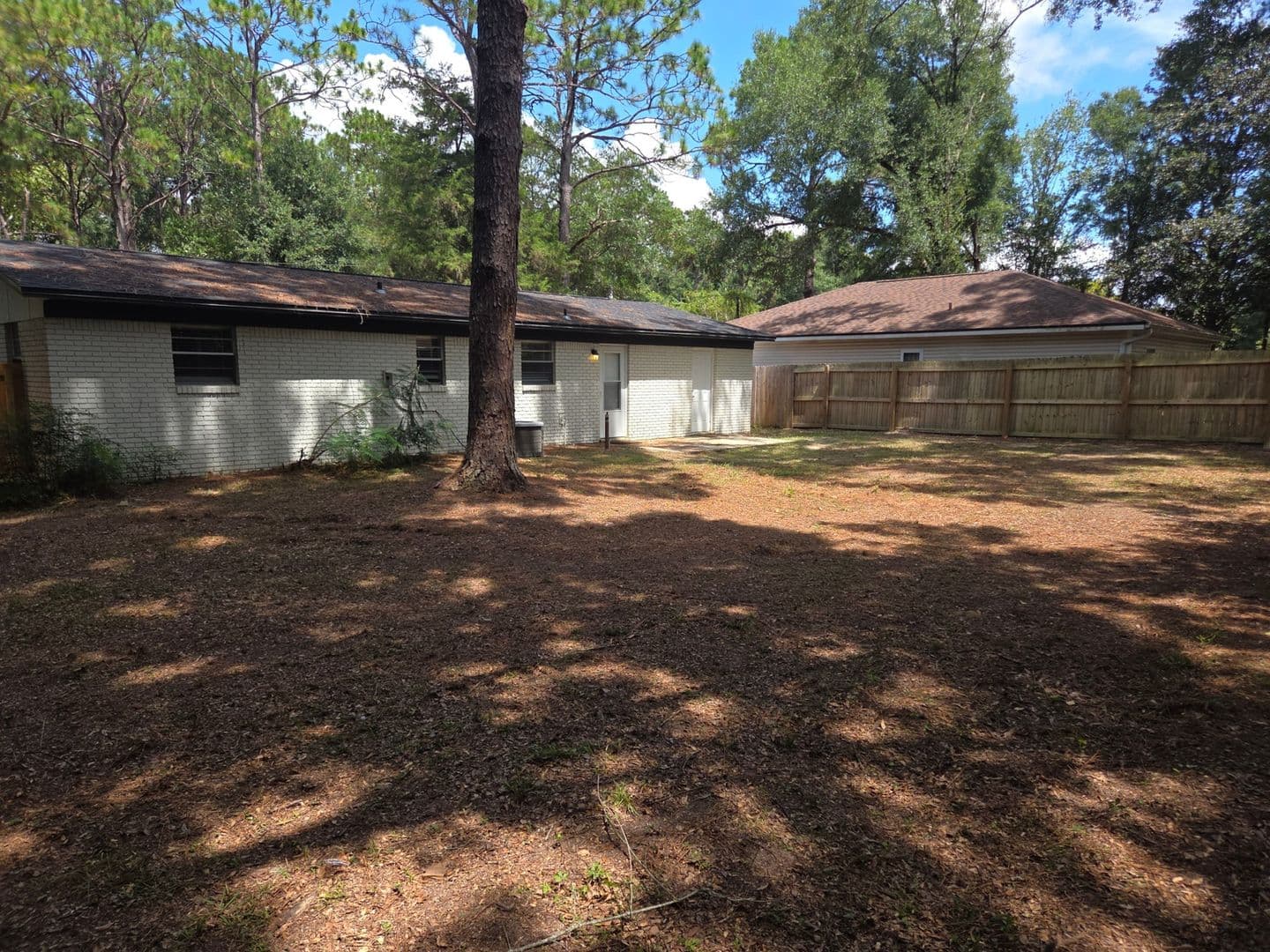 Crestview House: 503 Tall Pines St