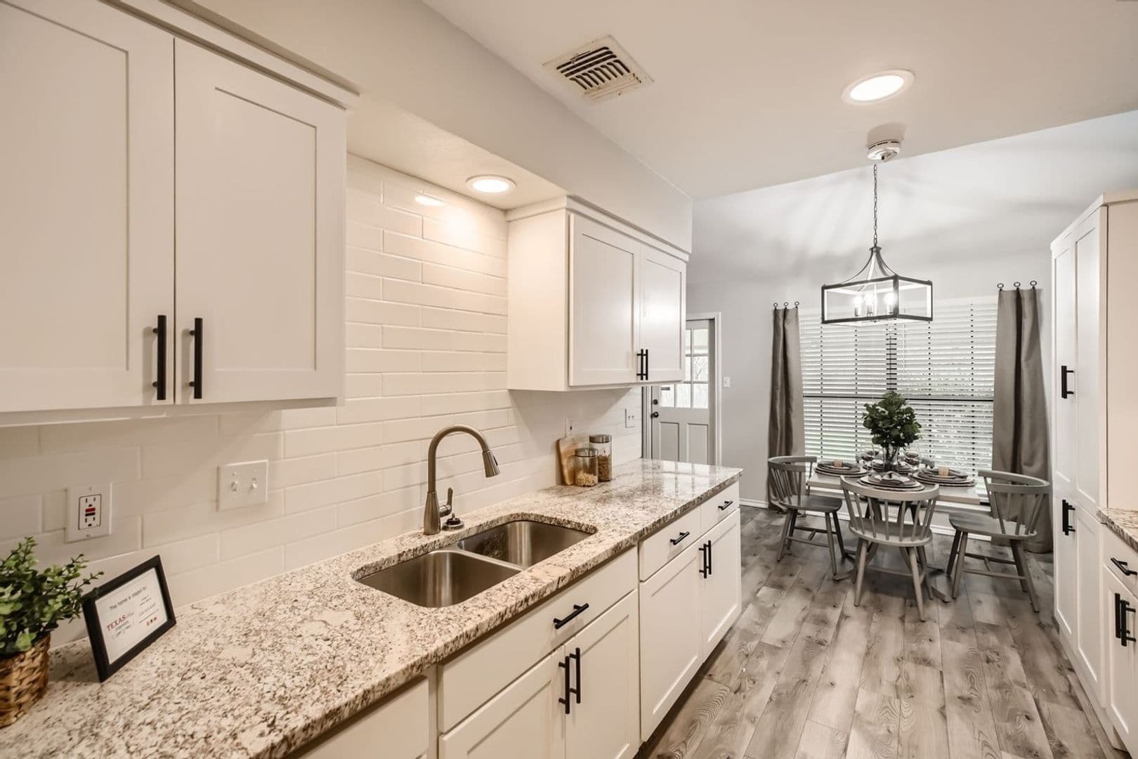 San Antonio House: 4514 Dove Lake St