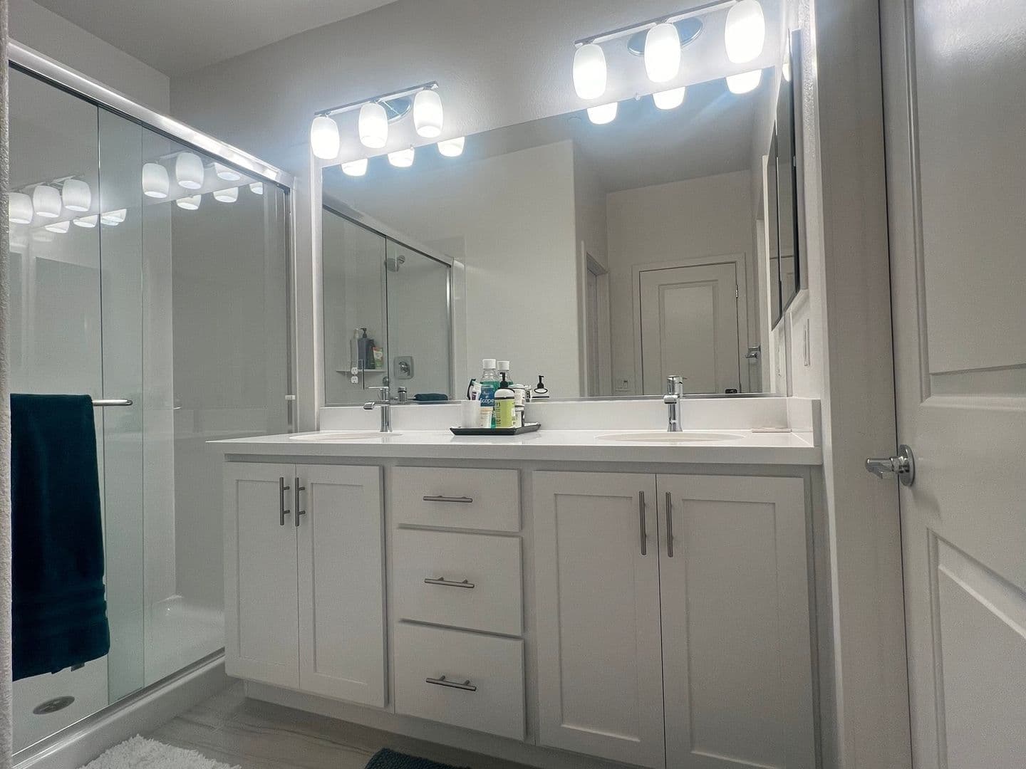 Richmond Condo: 814 Marina Way S