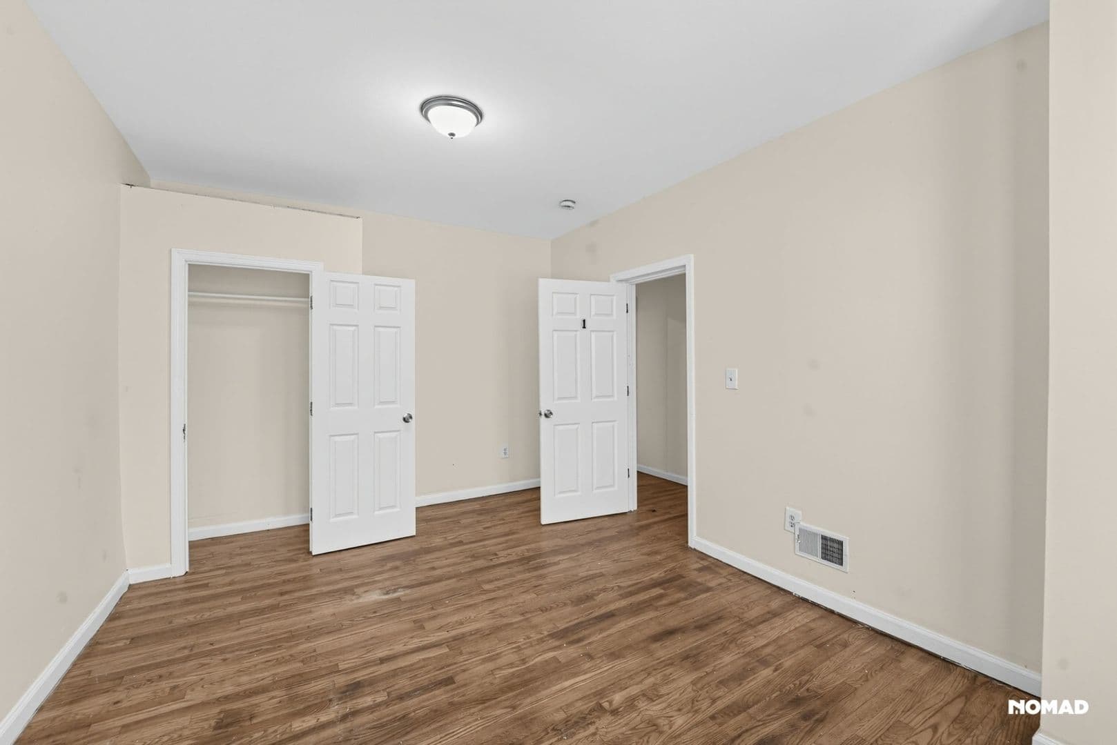 Newark Townhome: 72 Norwood St