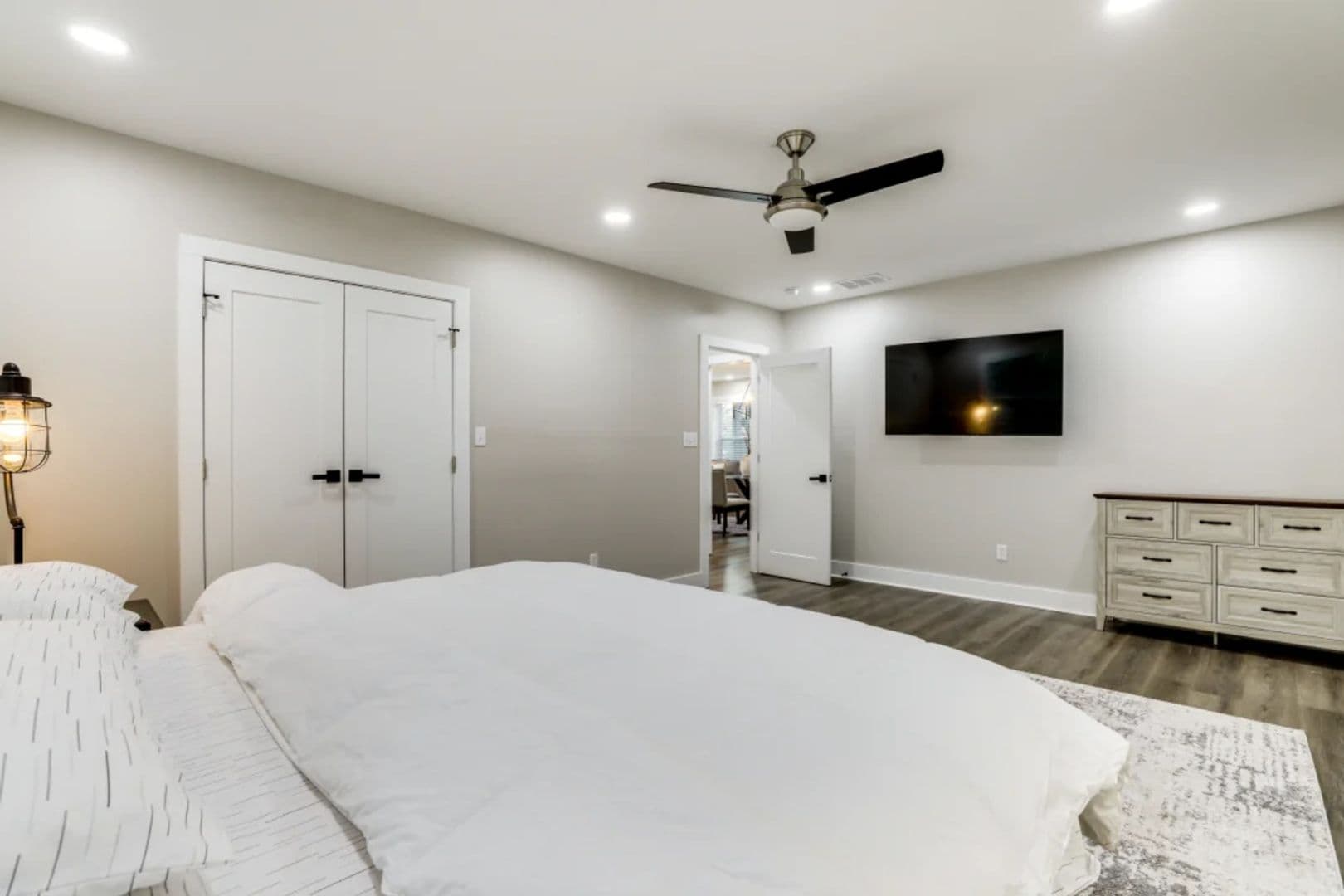 Atlanta House: 1429 Almont Dr Sw