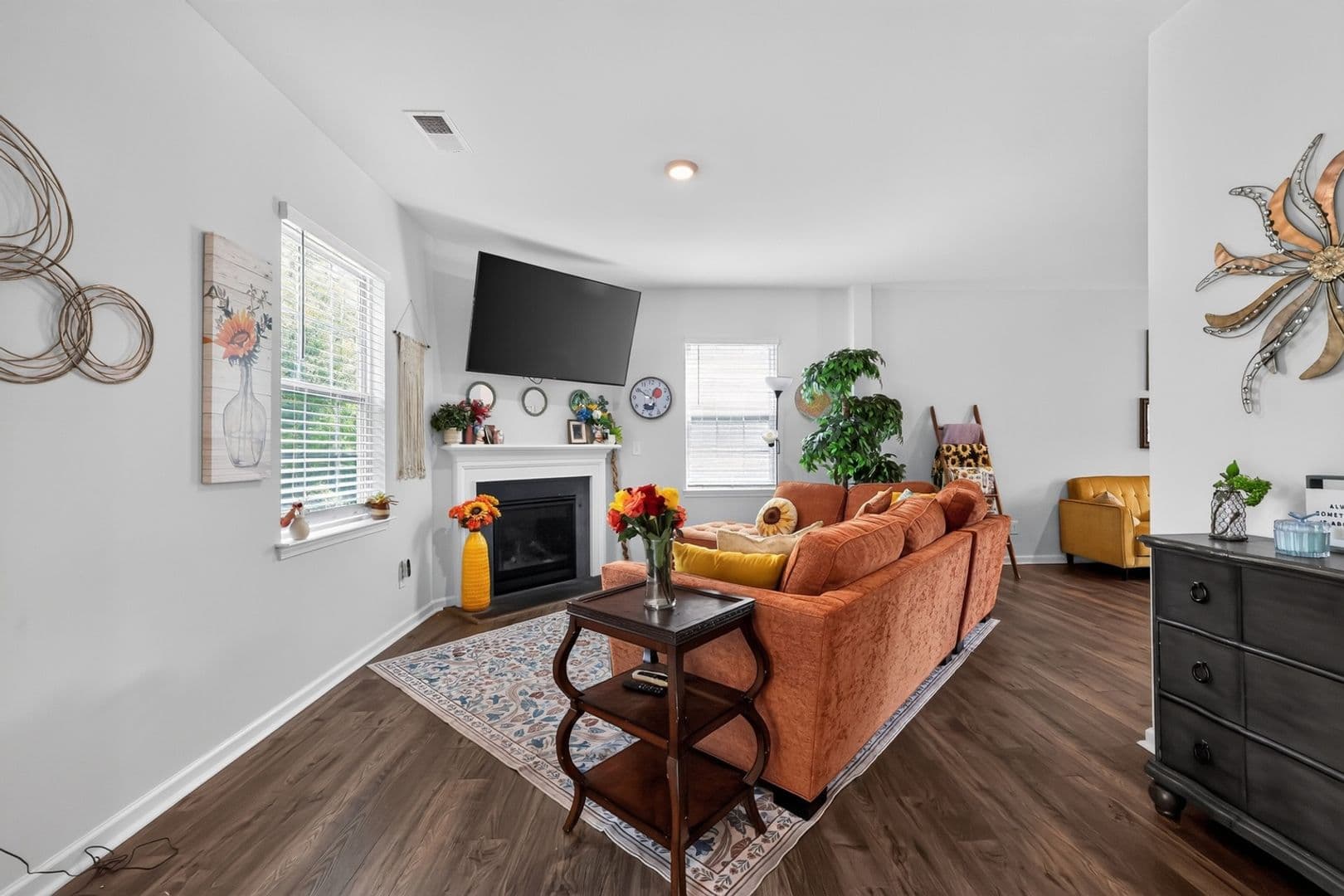 Conover House: 4127 Village Blvd Nw