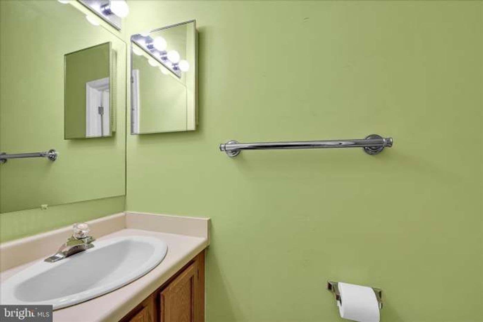 Harrisburg House: 6106 Spring Knl Dr
