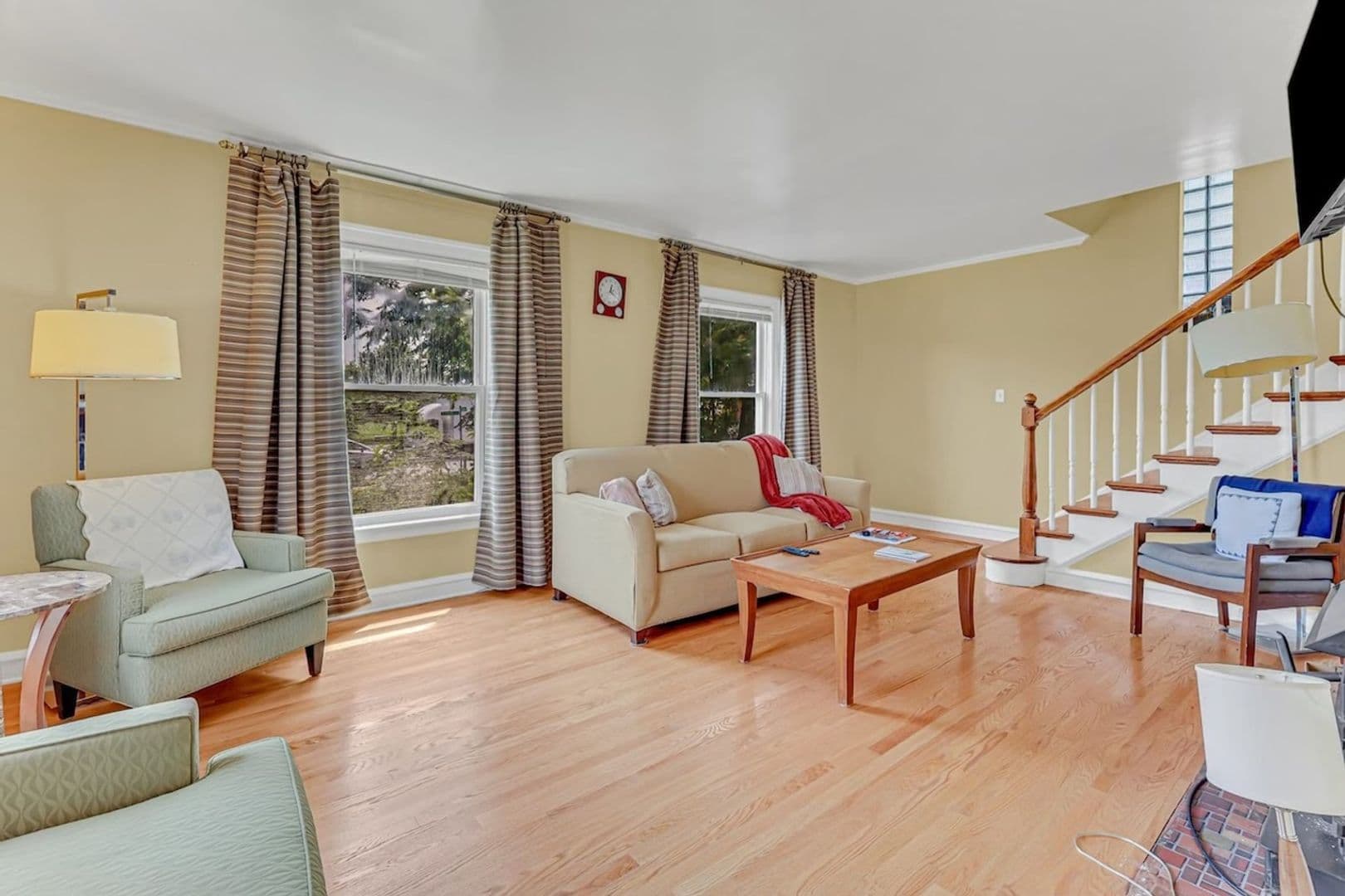 Chicago House: 7450 S Euclid Pkwy