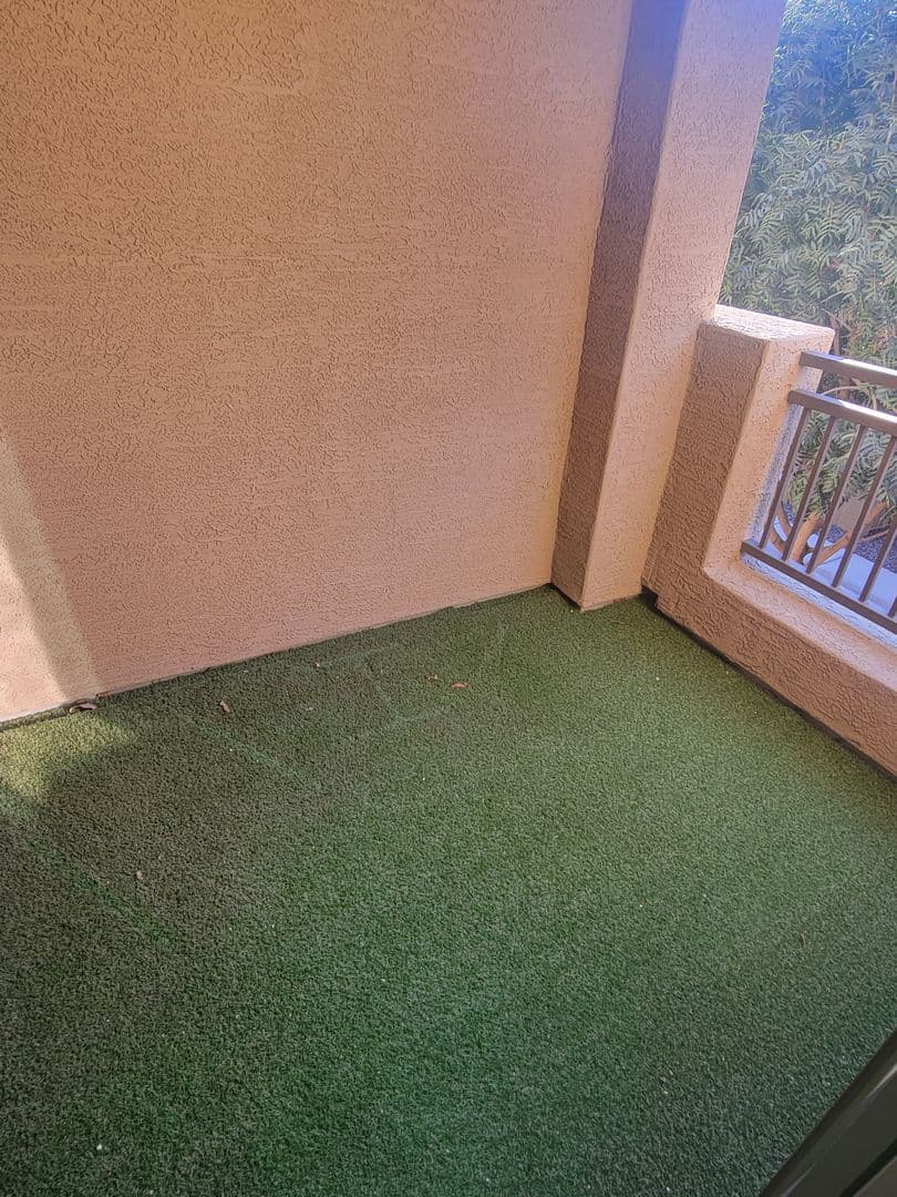 Chandler House: 900 S. 94th st #1134