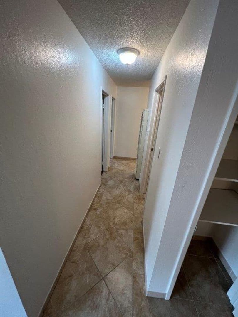 San Leandro Apartment: 1584 164th Ave