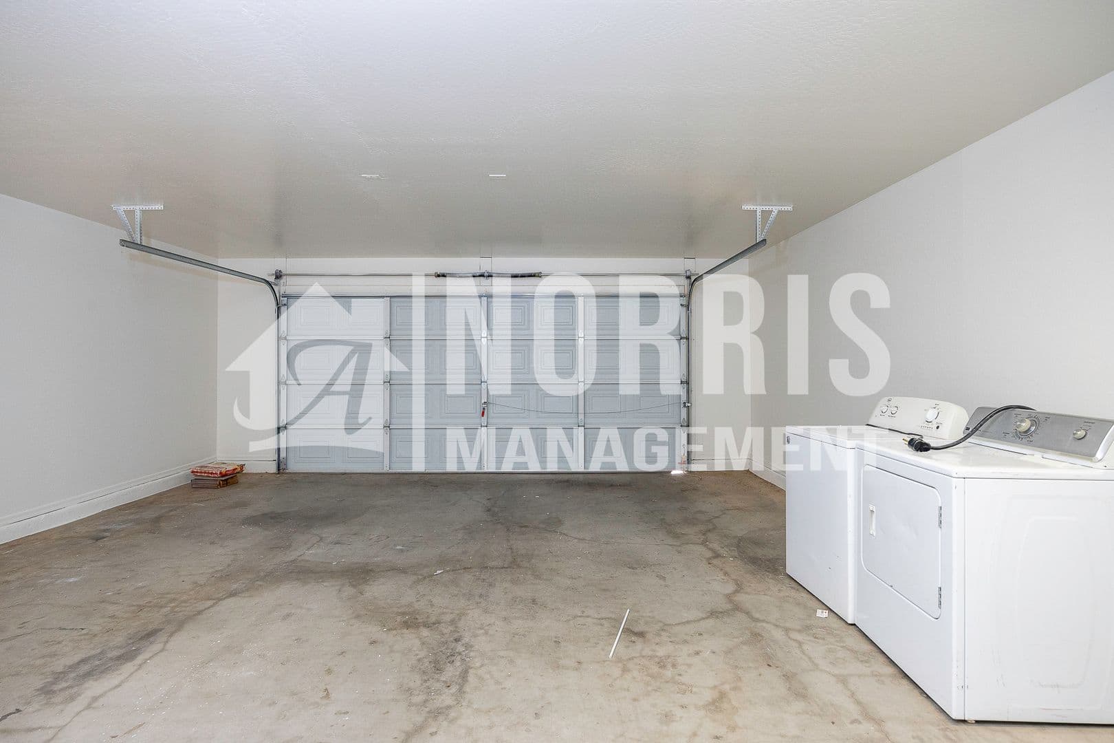 Casa Grande House: 1033 W Nina Dr