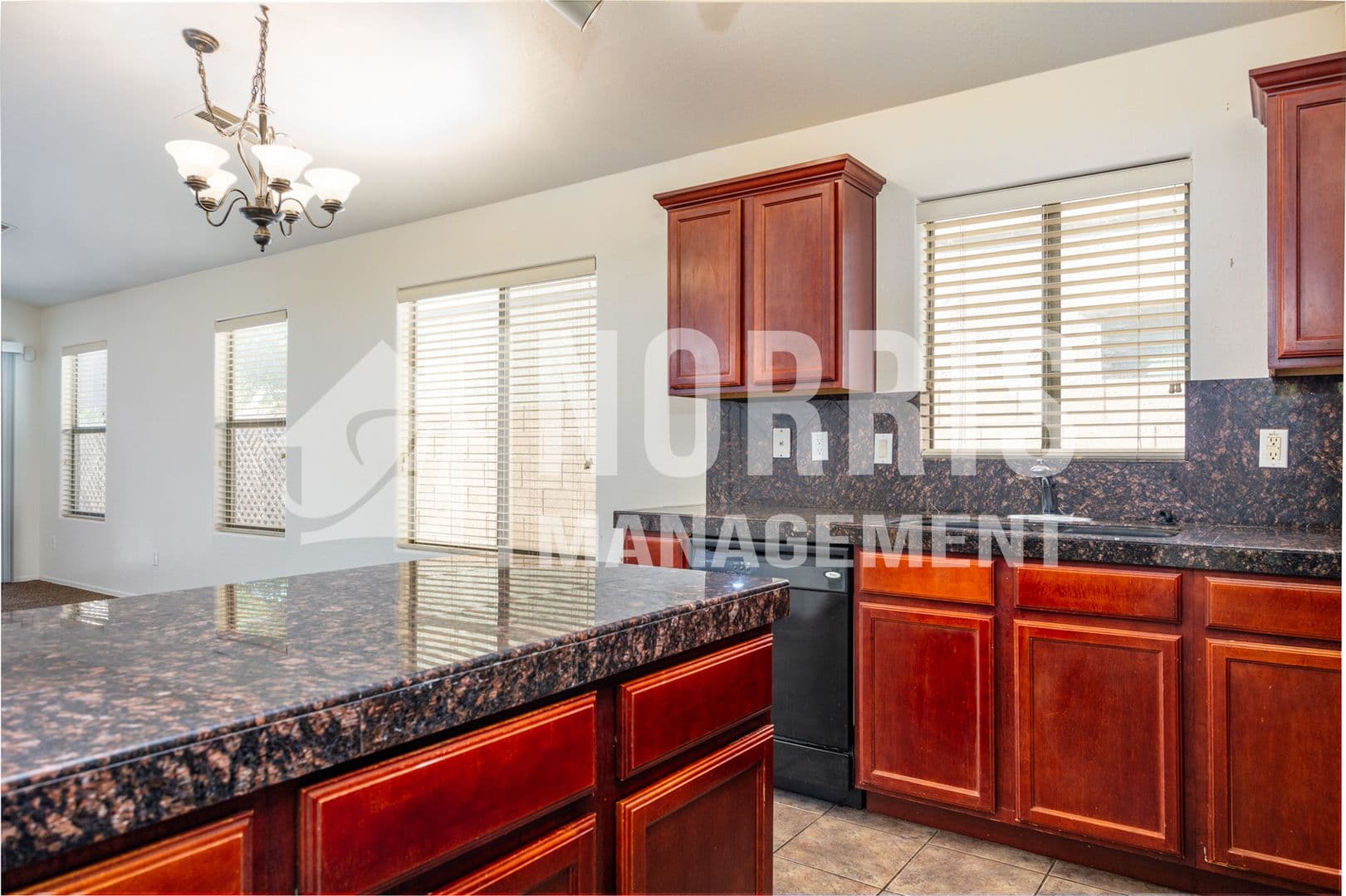 Maricopa House: 45679 W Tulip Ln