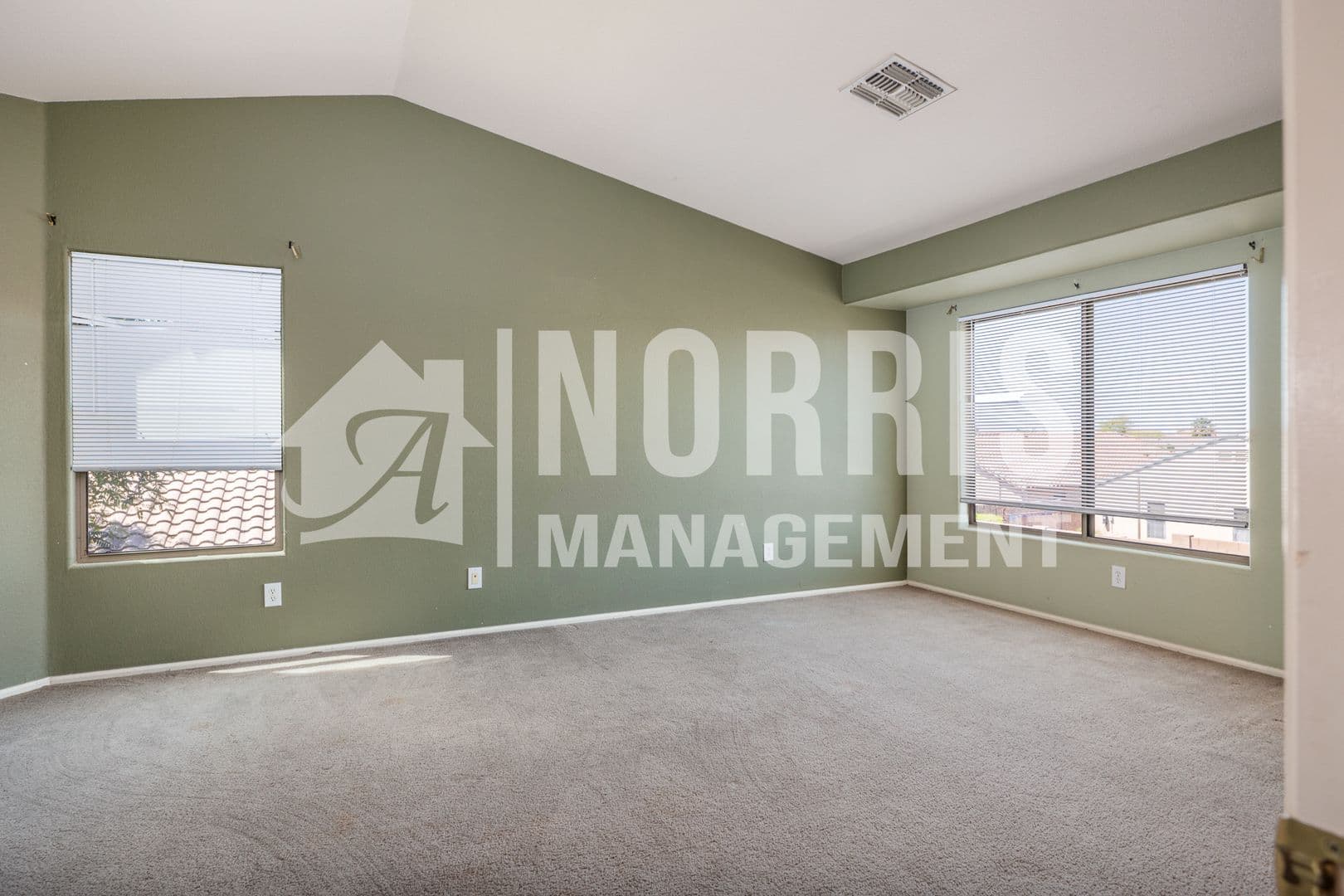 Maricopa House: 42450 W Hall Dr