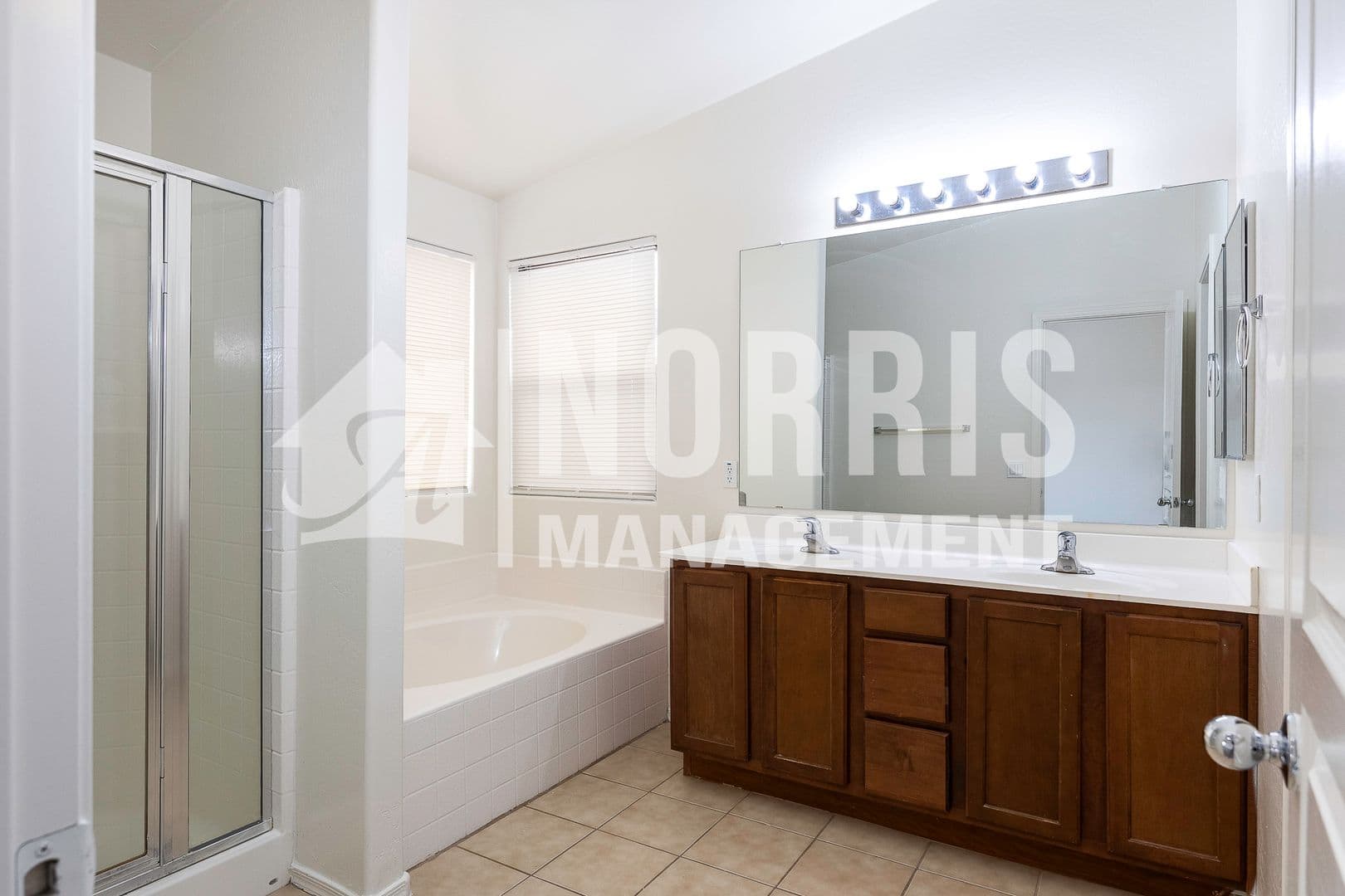 Casa Grande House: 1033 W Nina Dr