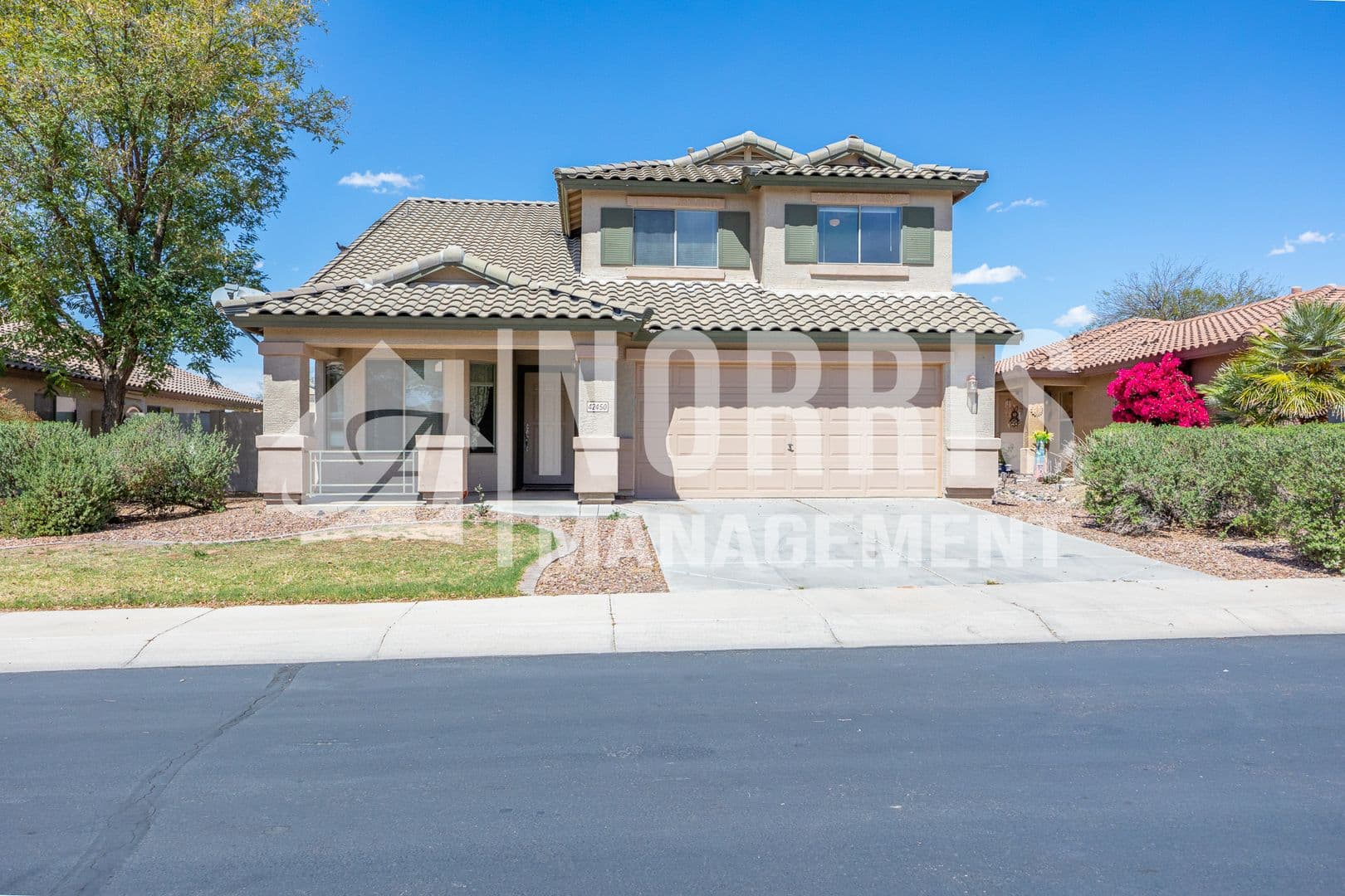 Maricopa House: 42450 W Hall Dr