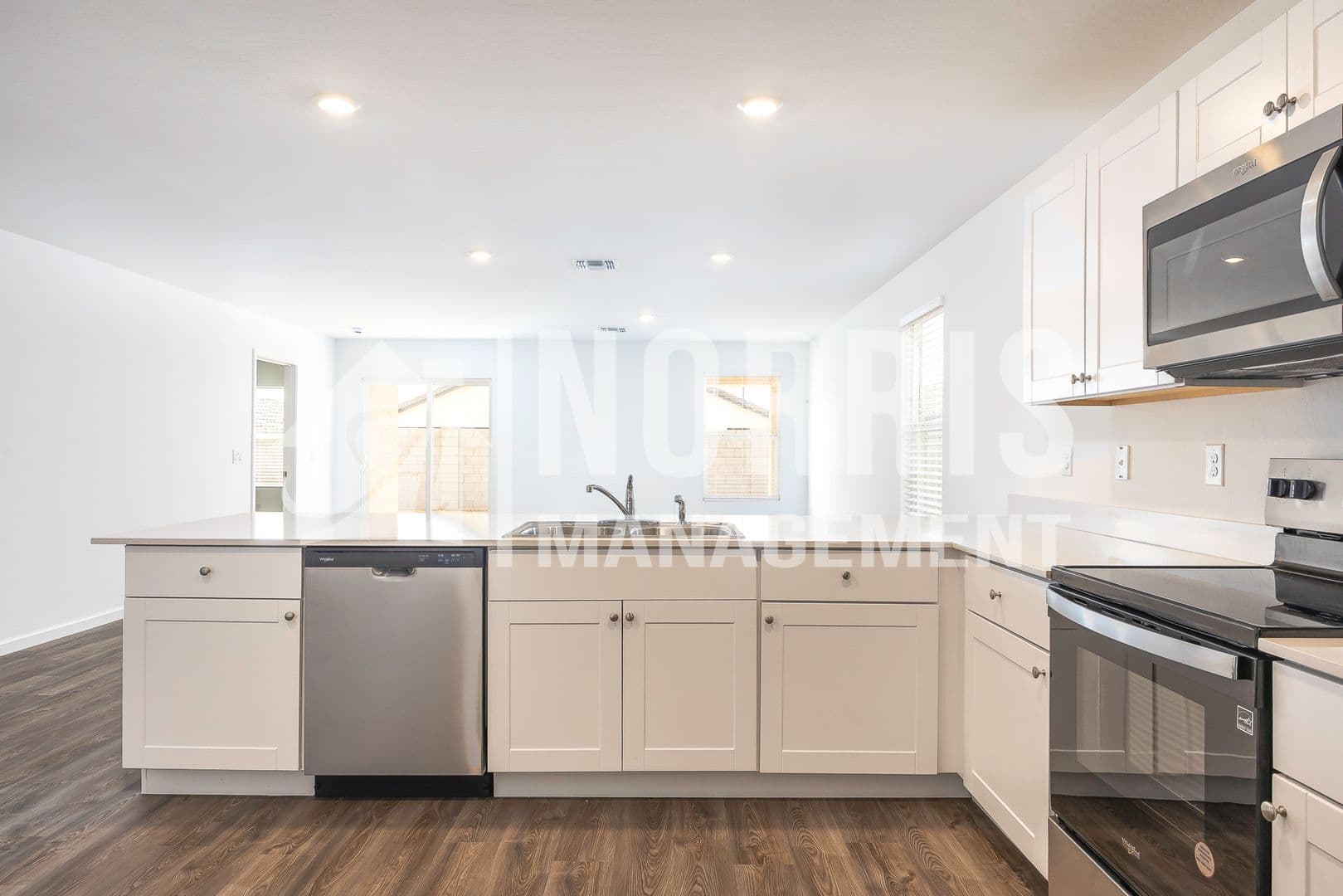 Casa Grande House: 1131 E Brookwood Dr