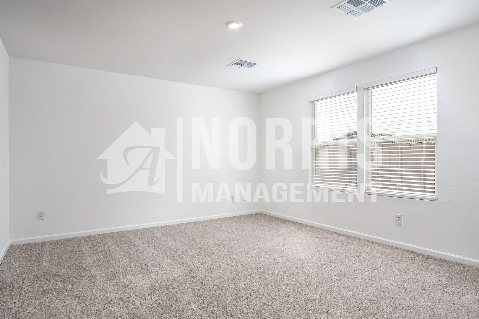 Casa Grande House: 1131 E Brookwood Dr