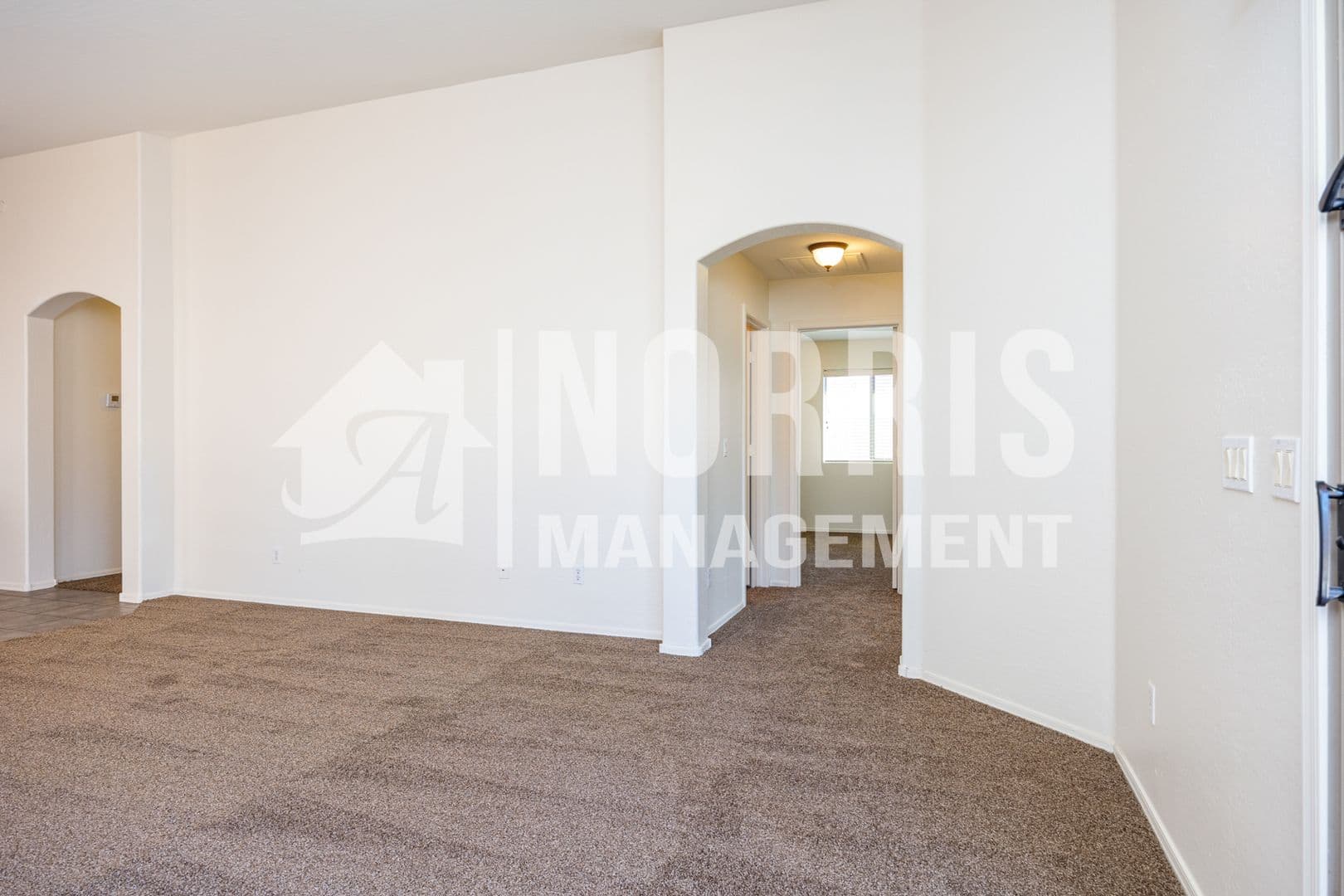 Maricopa House: 45679 W Tulip Ln