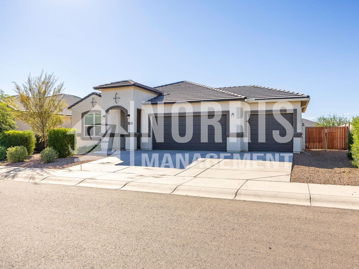 Casa Grande House: 1033 W Descanso Canyon Dr