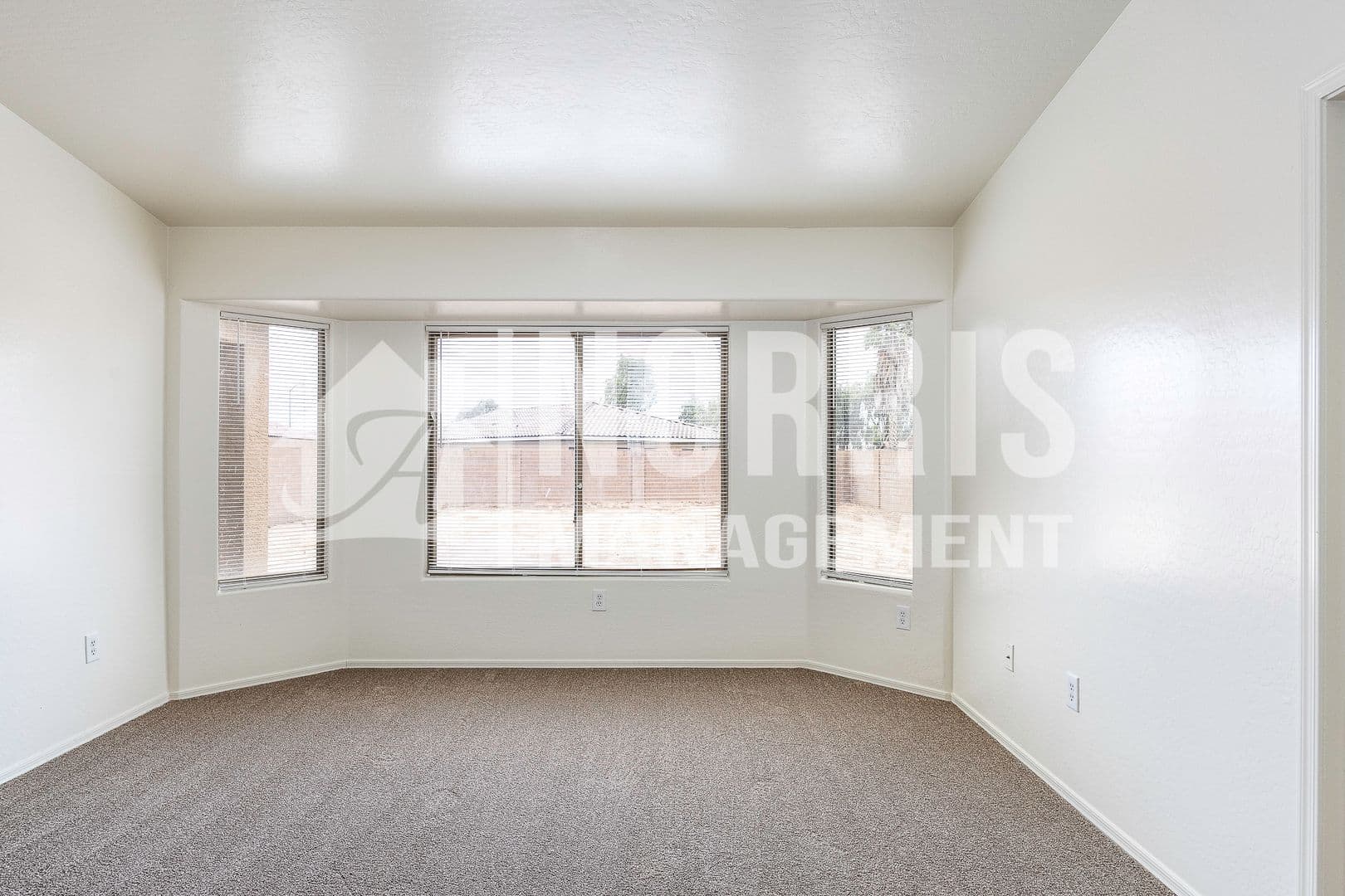 Casa Grande House: 1033 W Nina Dr