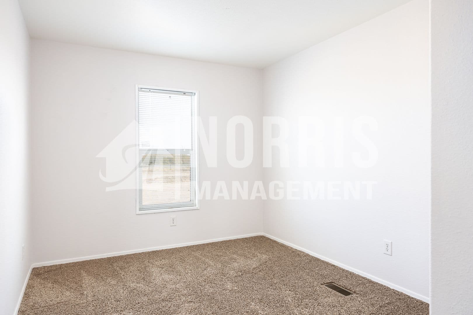 Casa Grande House: 17727 W Salvatore Ln