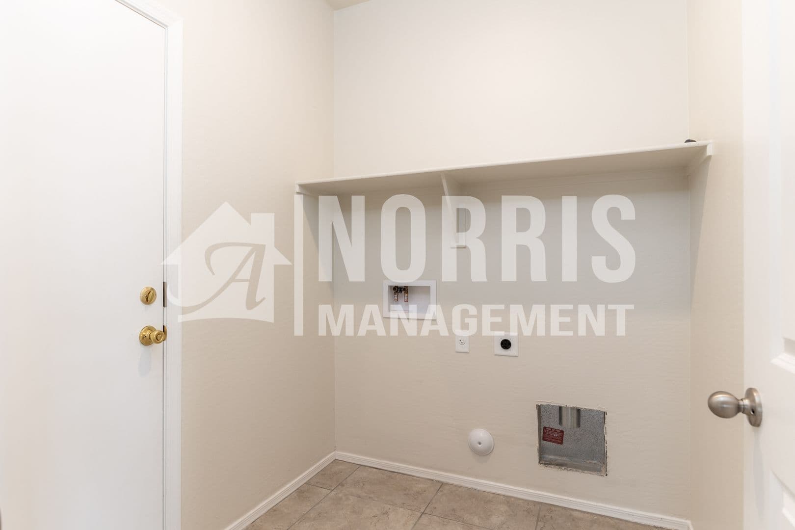 Casa Grande House: 1046 W Chimes Tower Dr