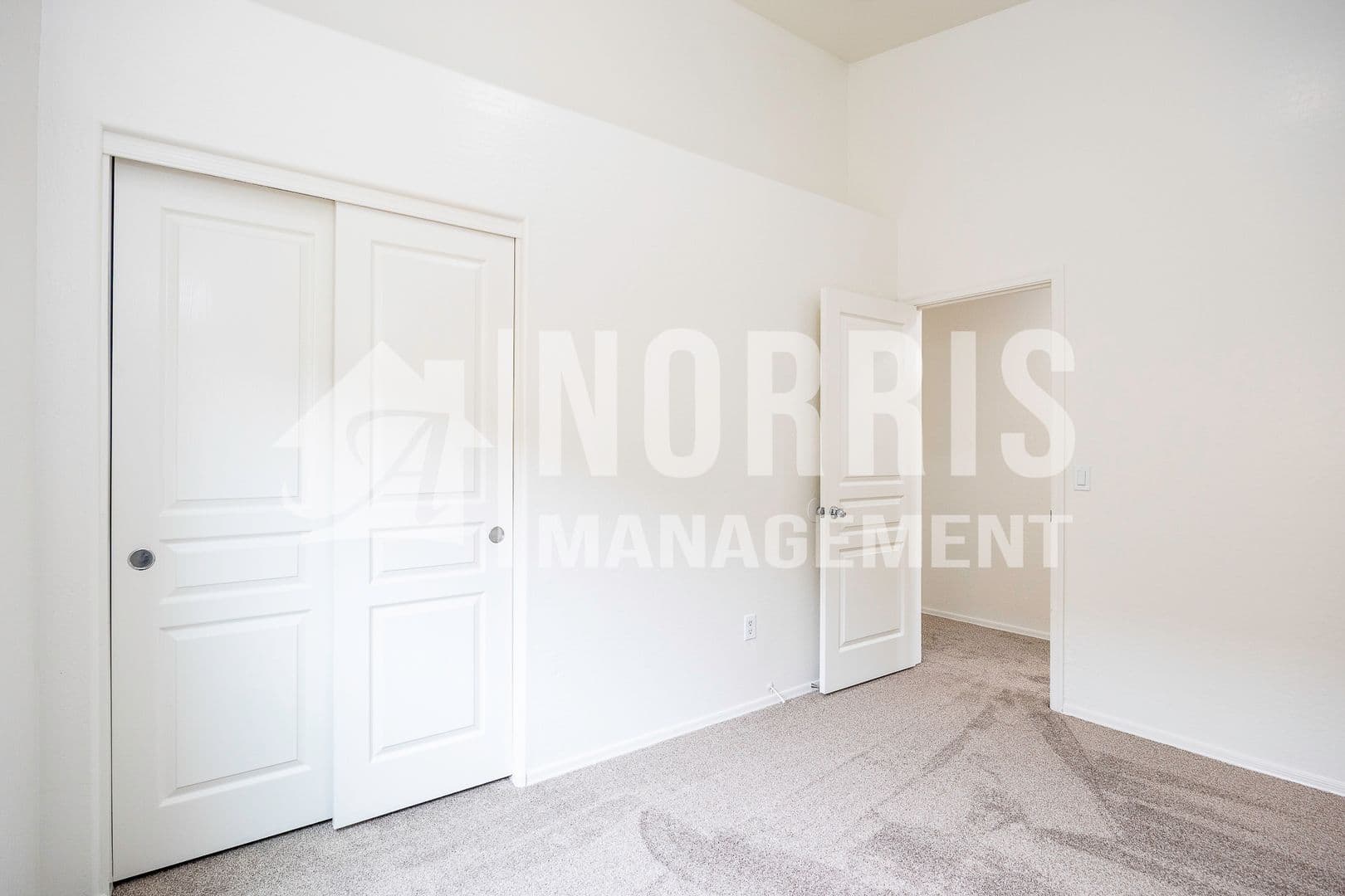 Casa Grande House: 1033 W Nina Dr