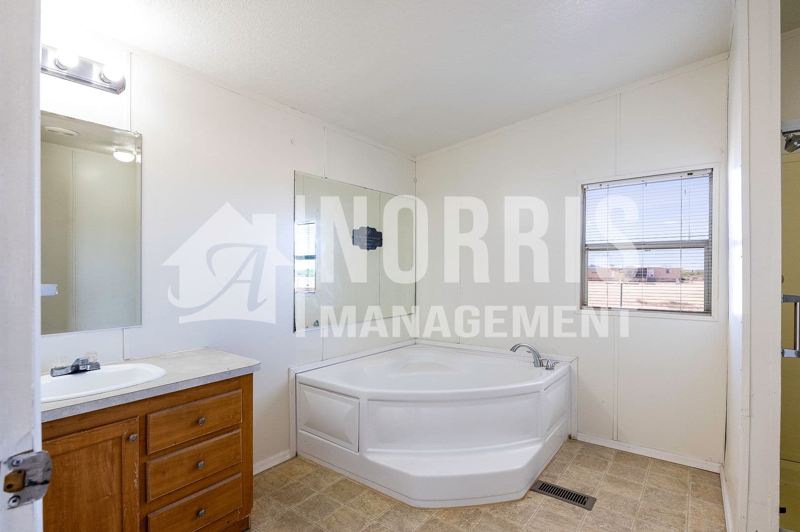 Casa Grande House: 9960 S Niehaus Rd