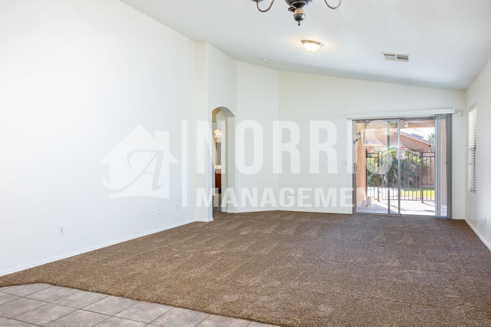 Maricopa House: 45679 W Tulip Ln