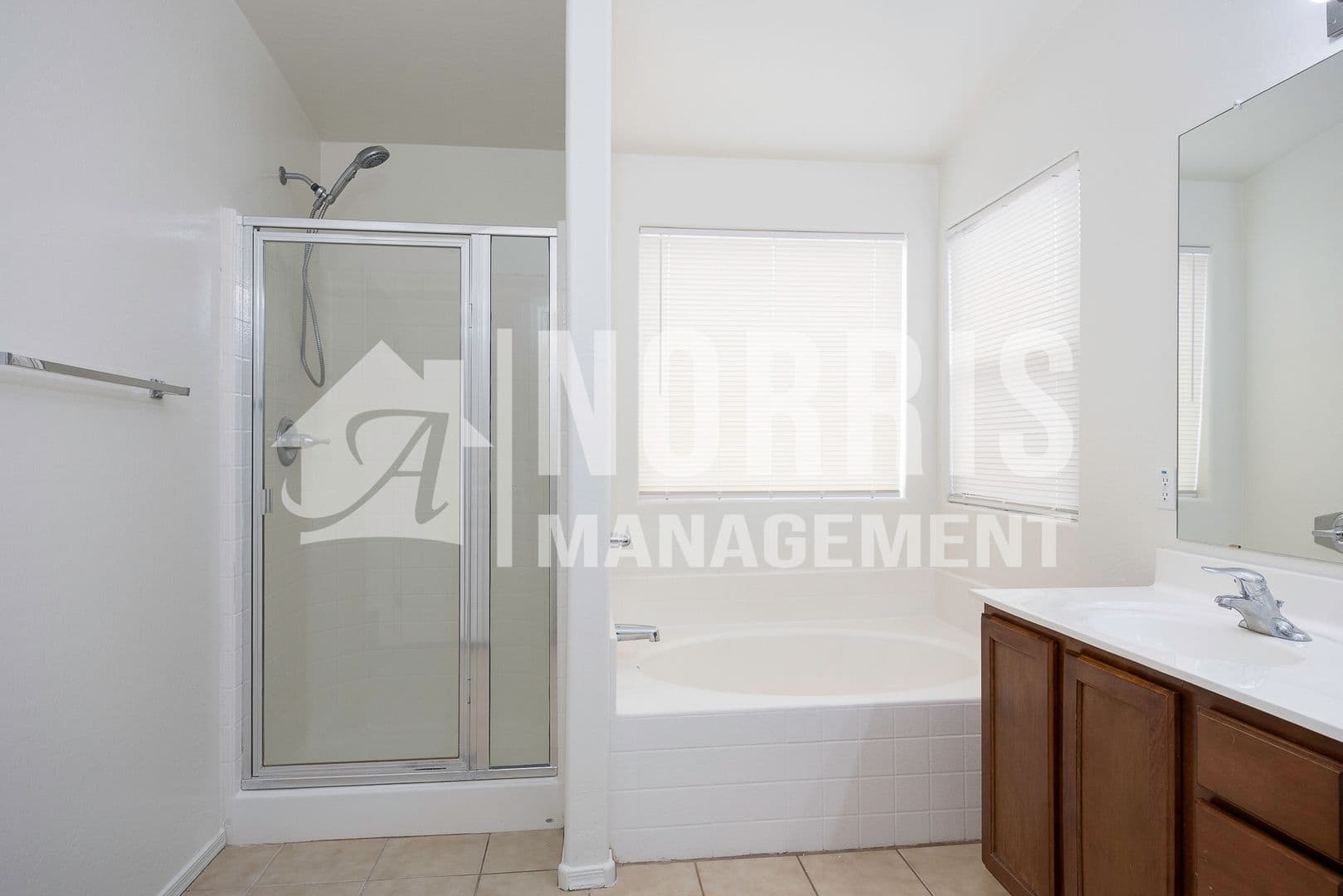 Casa Grande House: 1033 W Nina Dr