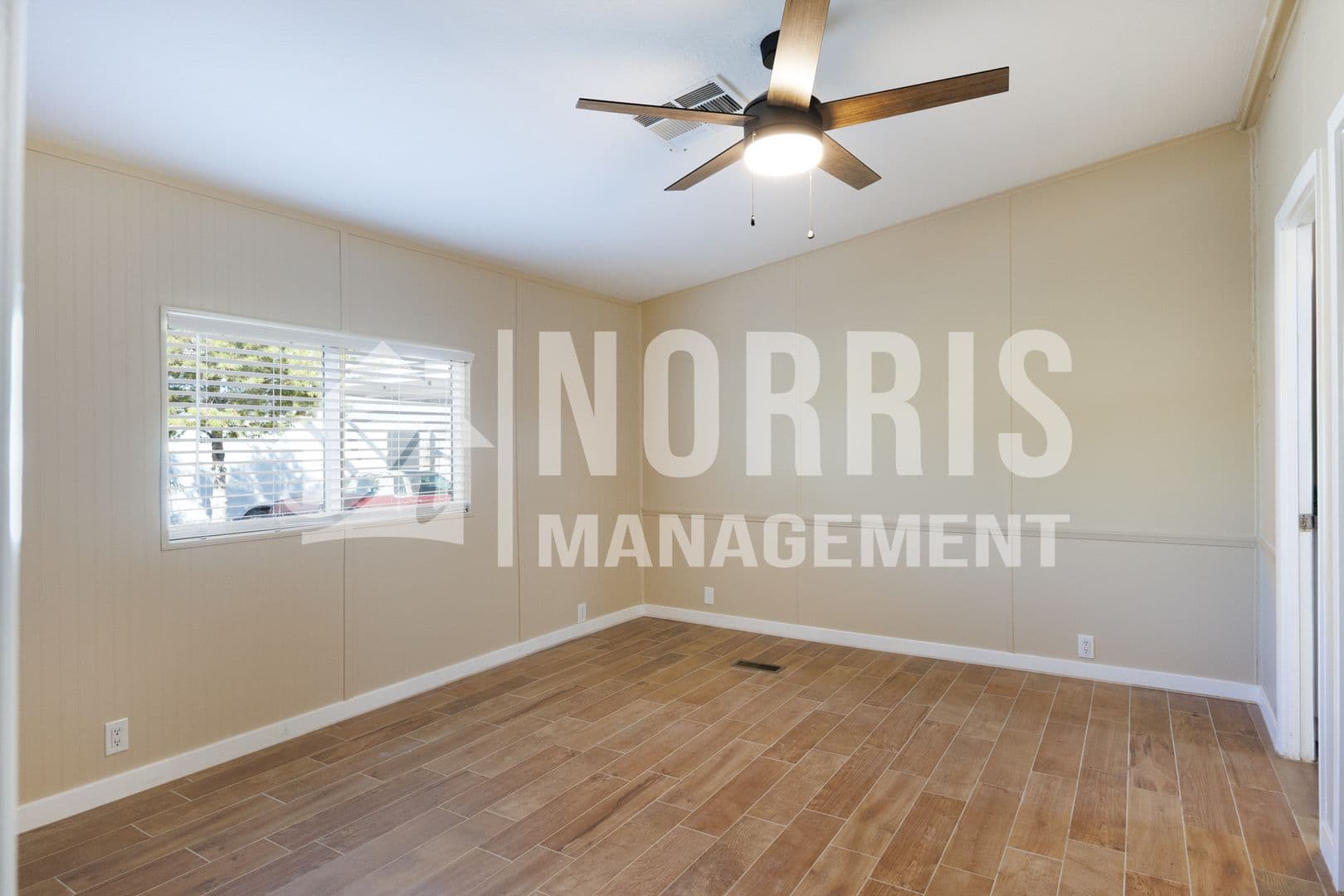 Casa Grande House: 18320 W Carol Ave