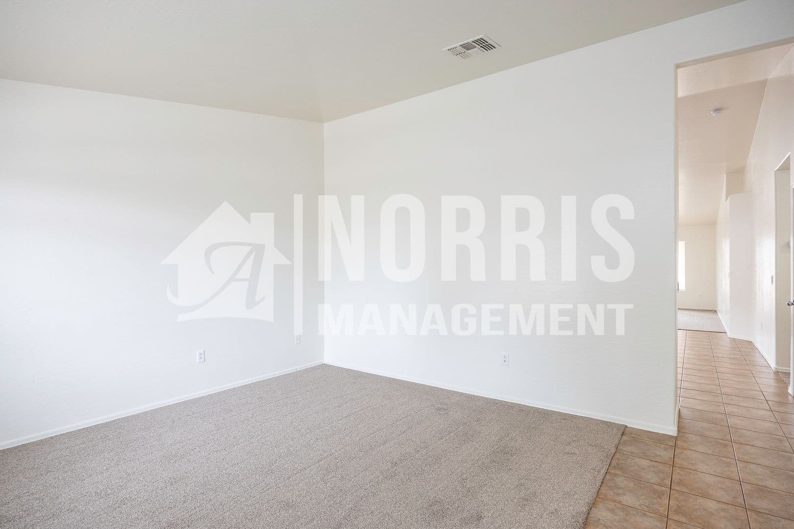 Casa Grande House: 1033 W Nina Dr