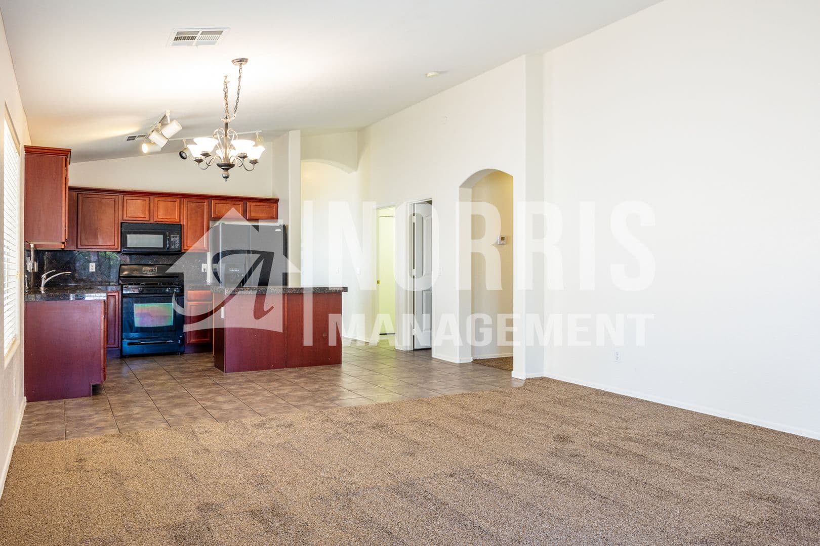 Maricopa House: 45679 W Tulip Ln