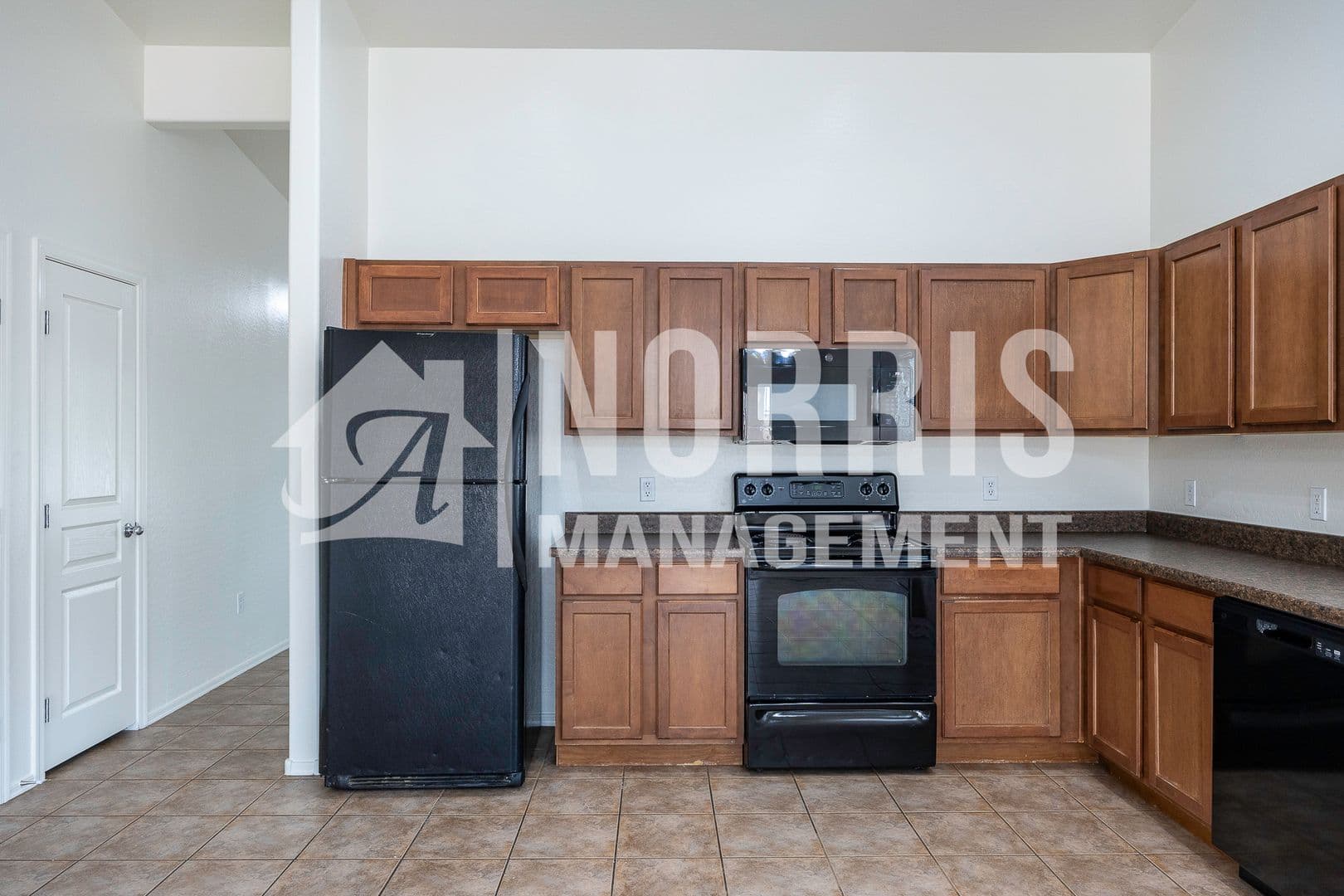 Casa Grande House: 1033 W Nina Dr