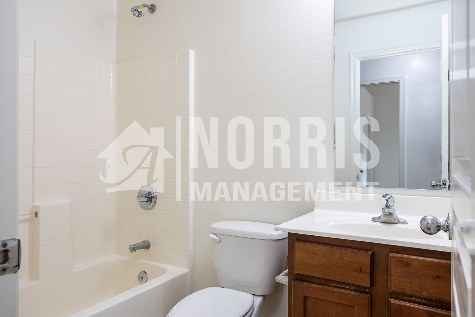 Casa Grande House: 1033 W Nina Dr