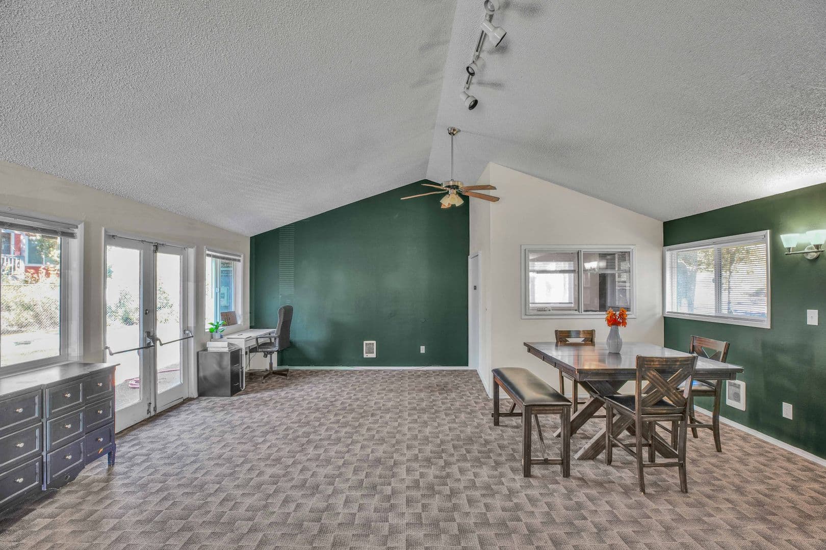 ALOHA Apartment: 18000 SW SHAW ST