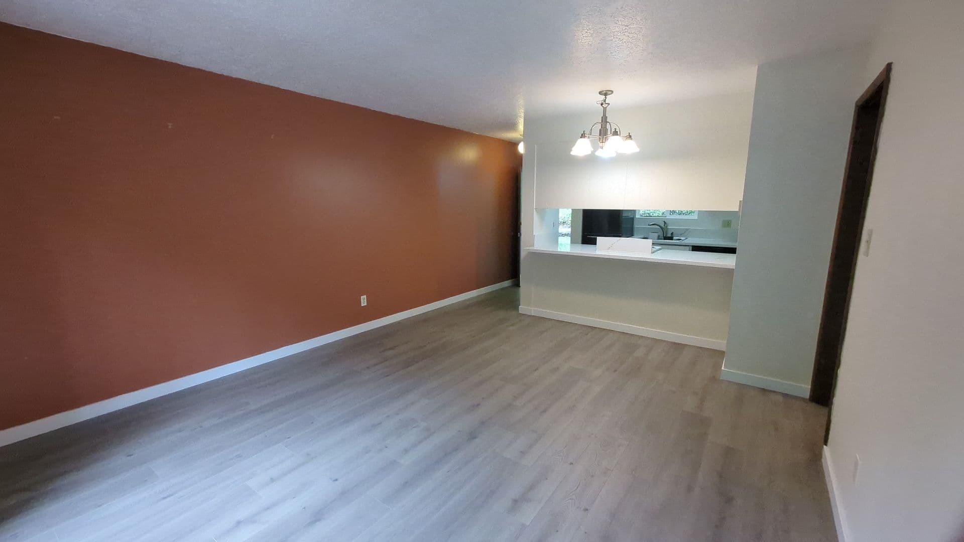 PORTLAND Apartment: 2830-2846 SW SAM JACKSON PARK RD