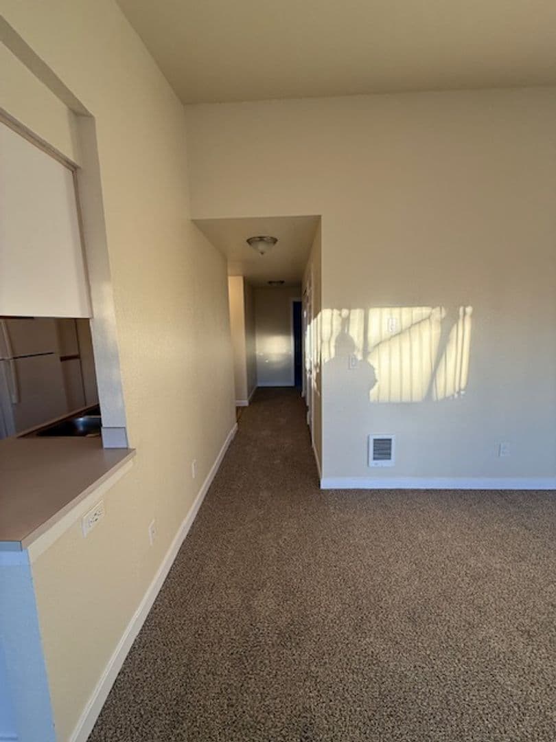 SALEM Apartment: 4665 CAMPBELL DR SE