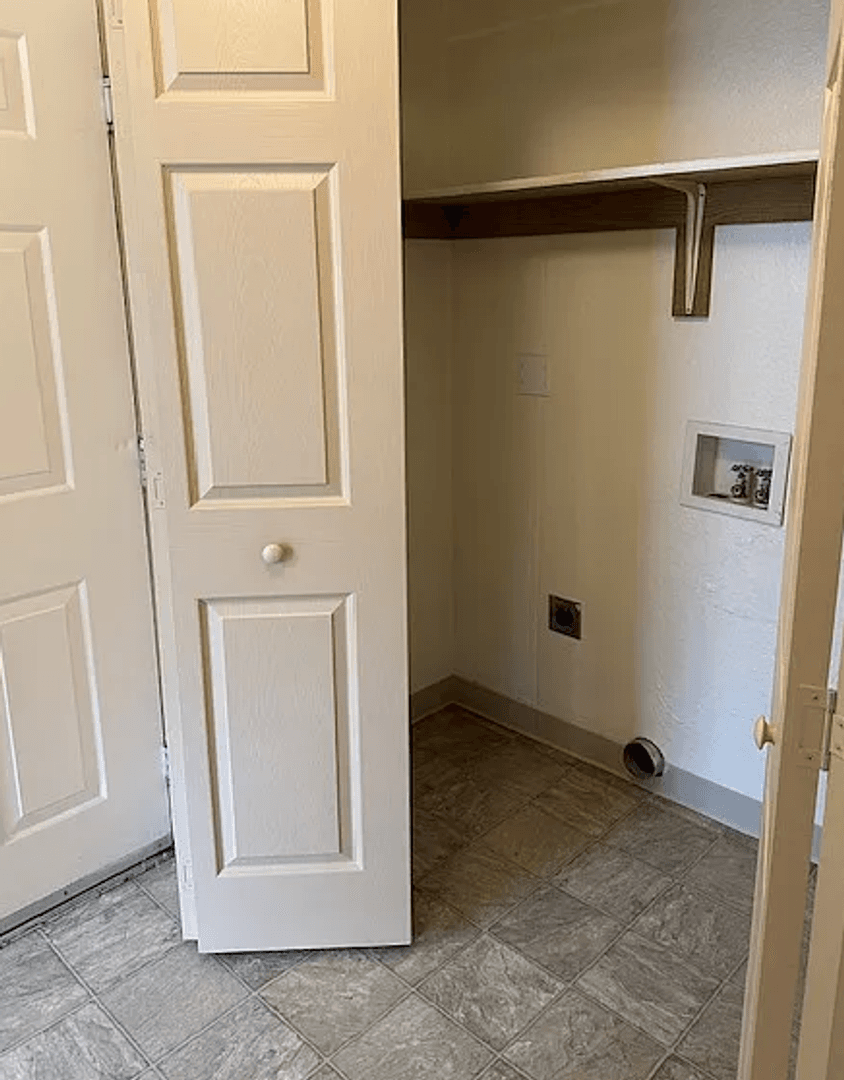ALBANY Apartment: 1175 Pine Meadow Drive SE