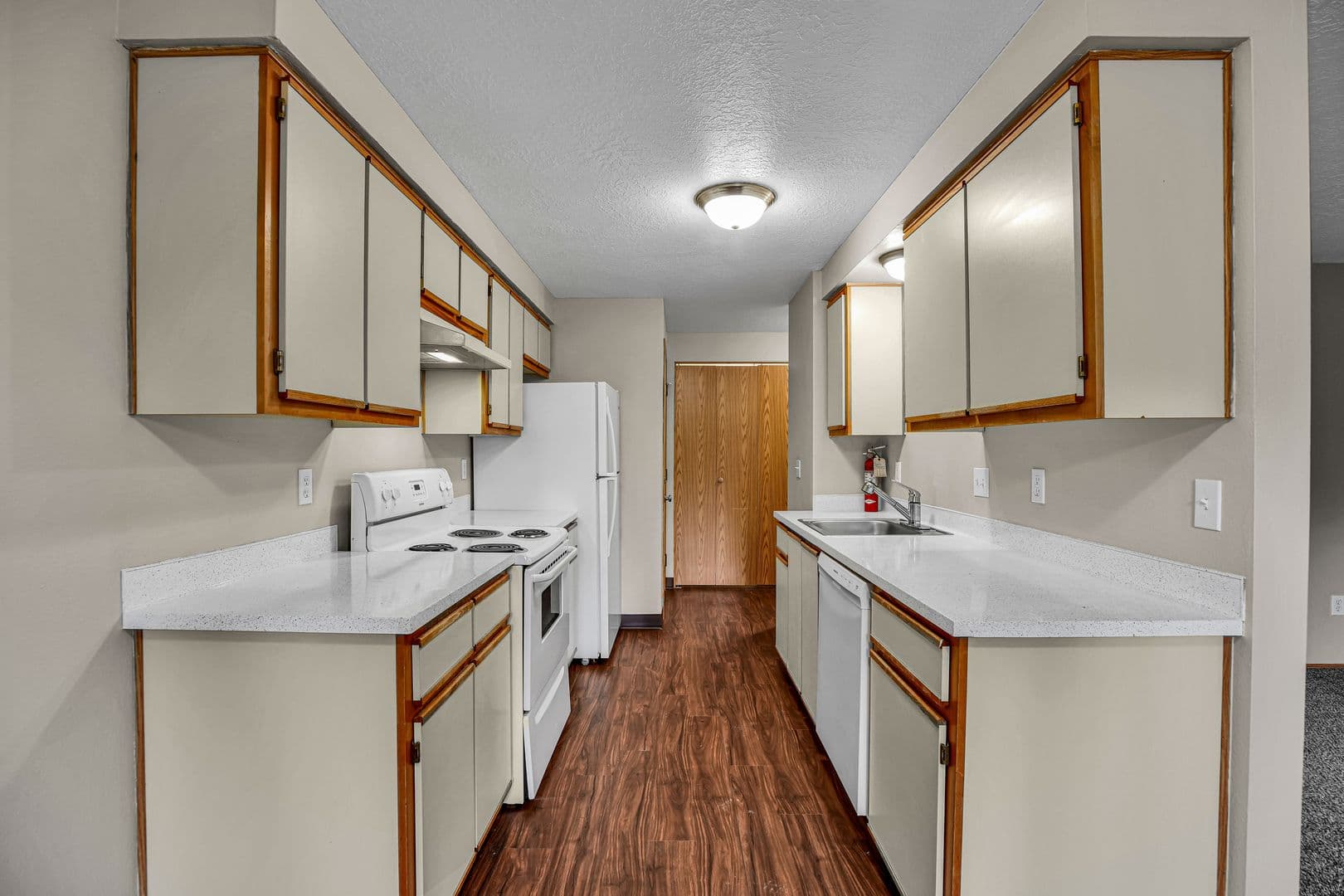 SALEM Apartment: 3872-3886 LIBERTY RD S