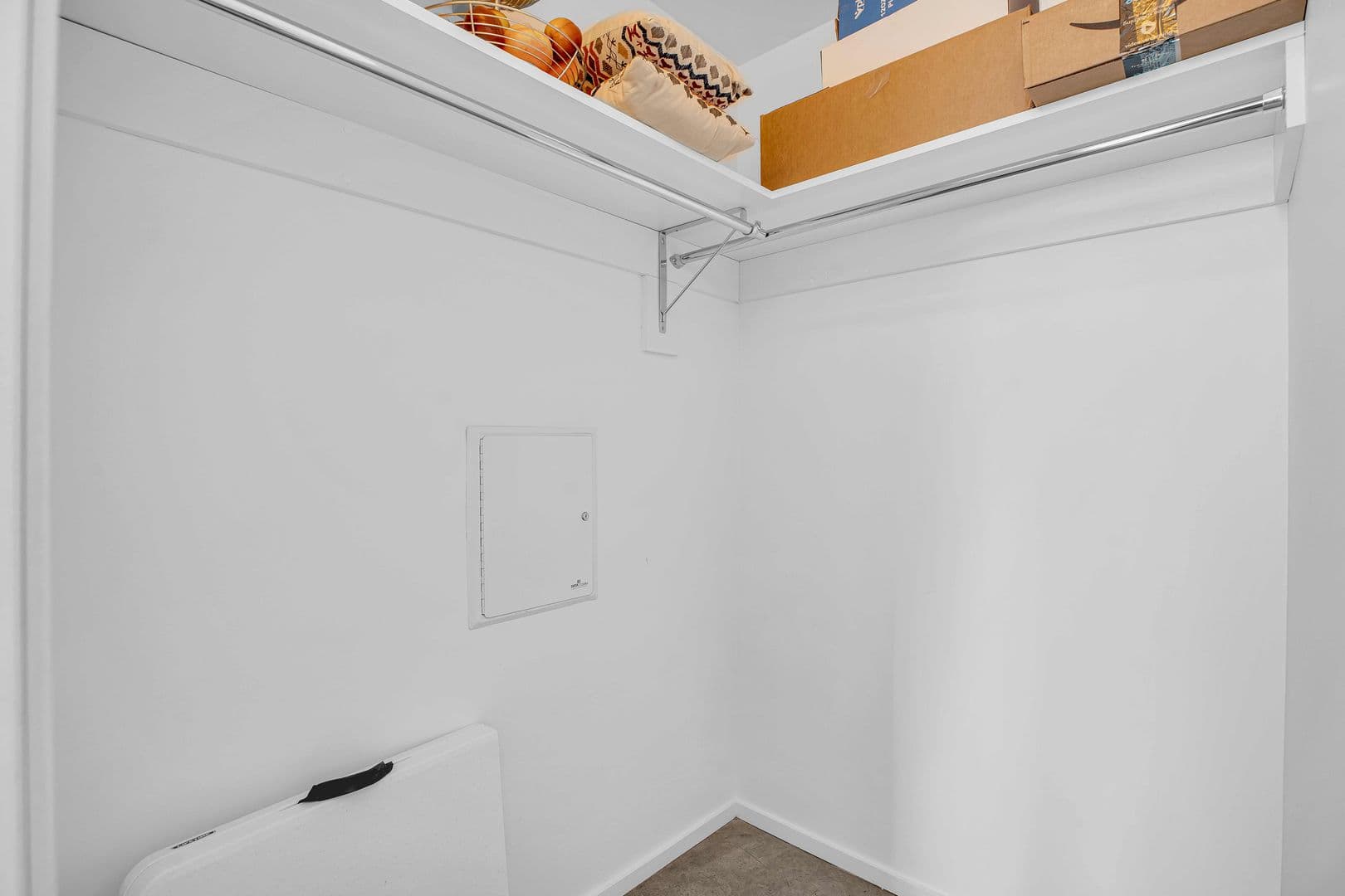 PORTLAND Apartment: 3155 S. MOODY AVE
