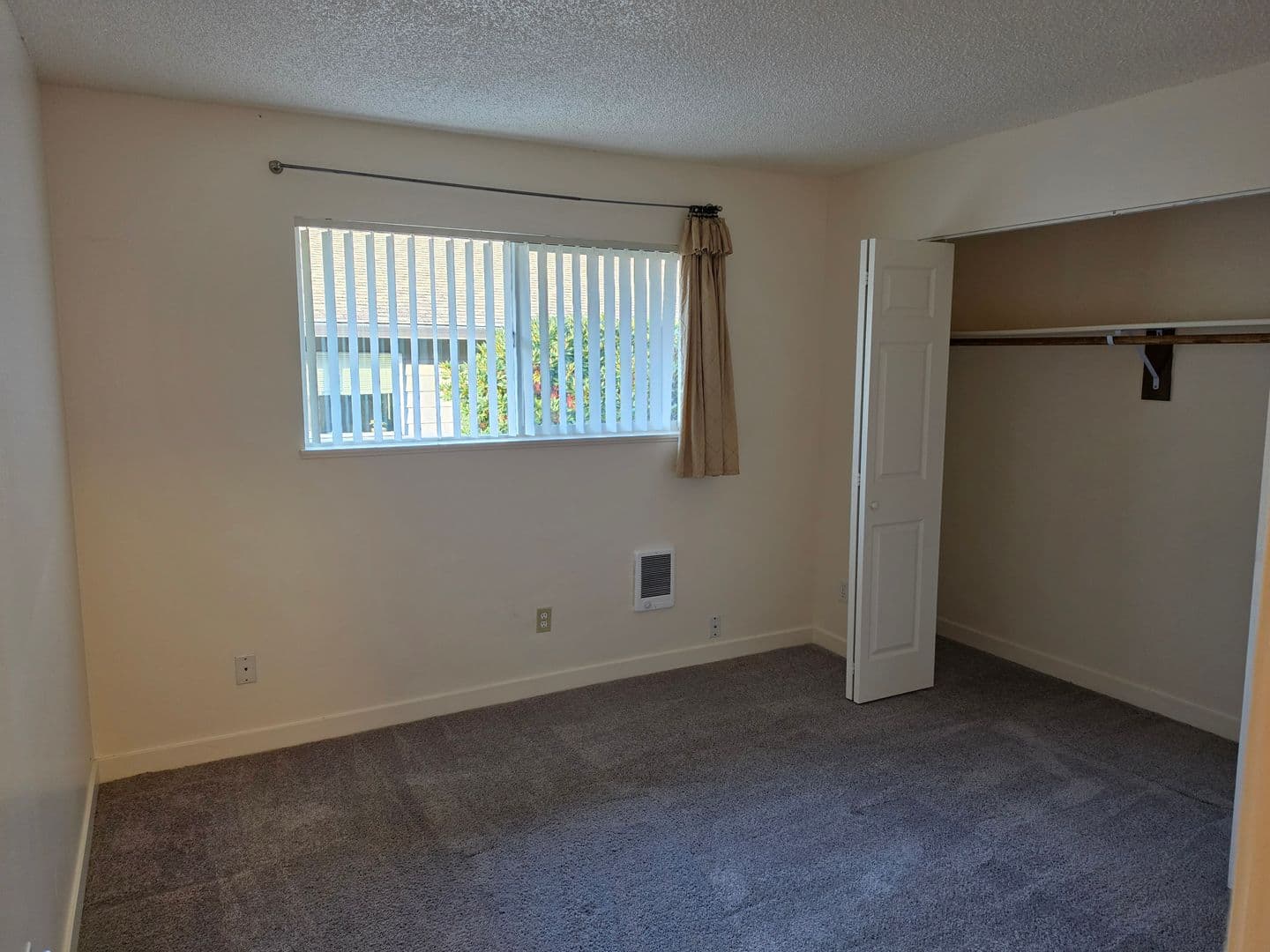 SHERWOOD Apartment: 21985 SW SHERWOOD BLVD