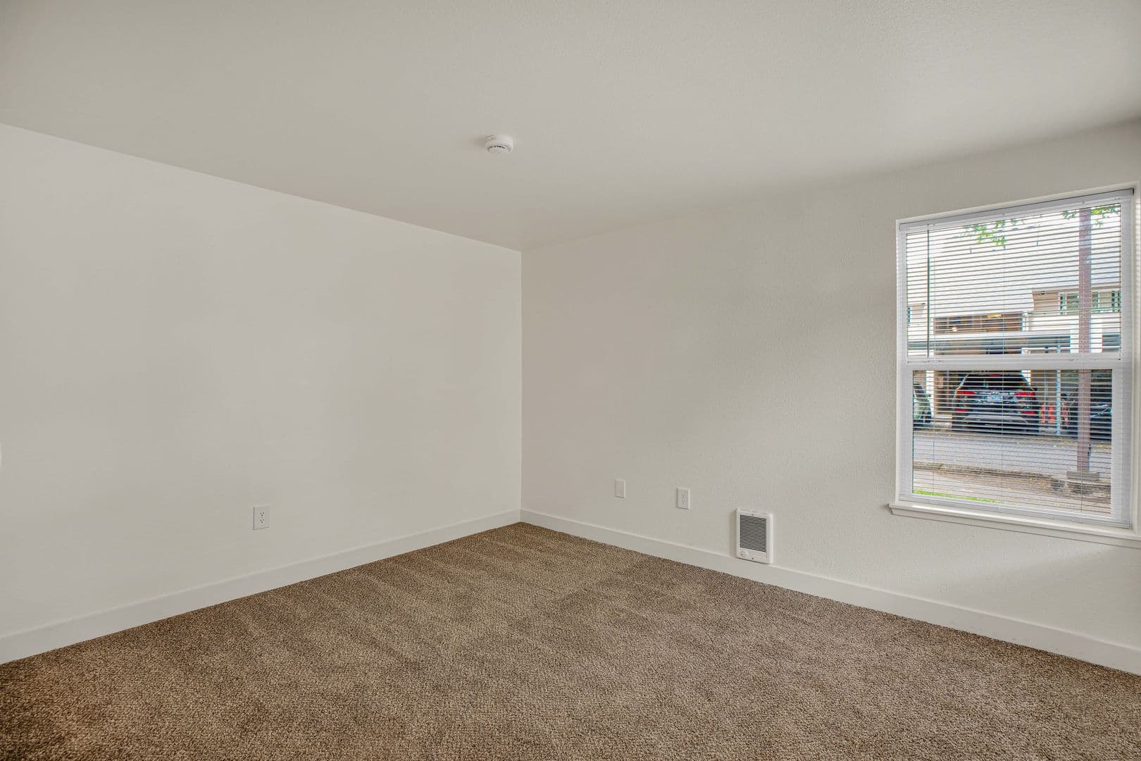 ALOHA Apartment: 2881 SW 182ND AVE.