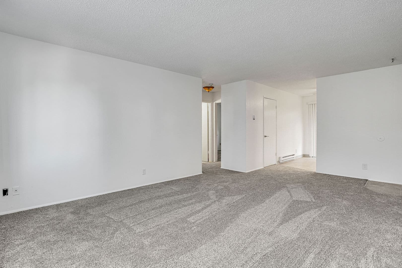 BEAVERTON Apartment: 5920 SW ERICKSON AVENUE