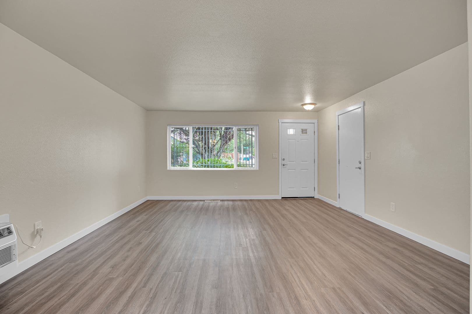SALEM Townhome: 1194 BARNES ROAD, SE