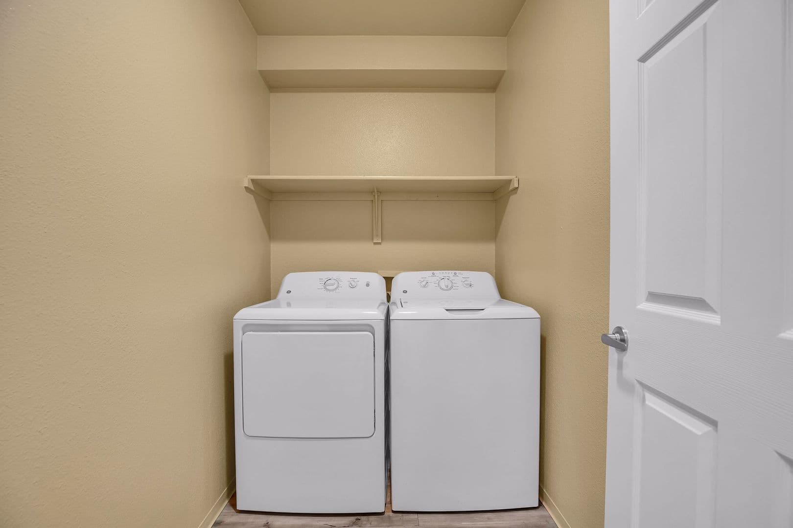SALEM Apartment: 1194 BARNES ROAD, SE