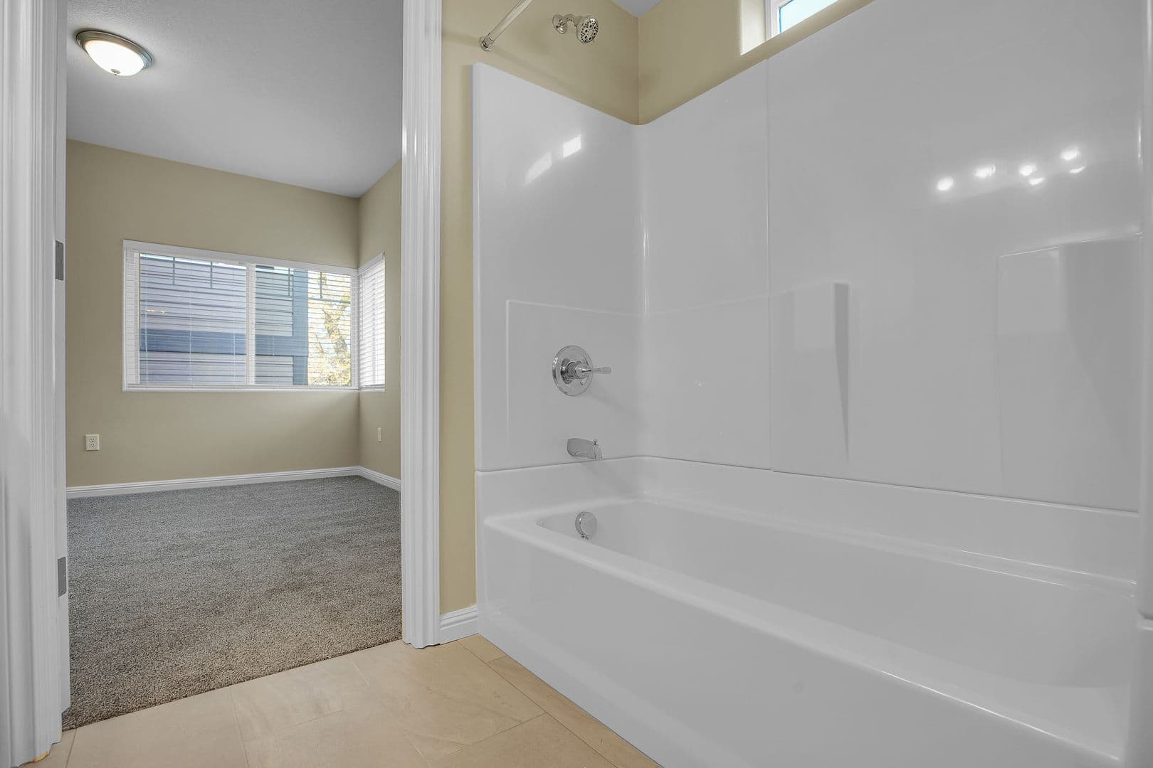 PORTLAND Apartment: 10038 SE DIVISION STREET