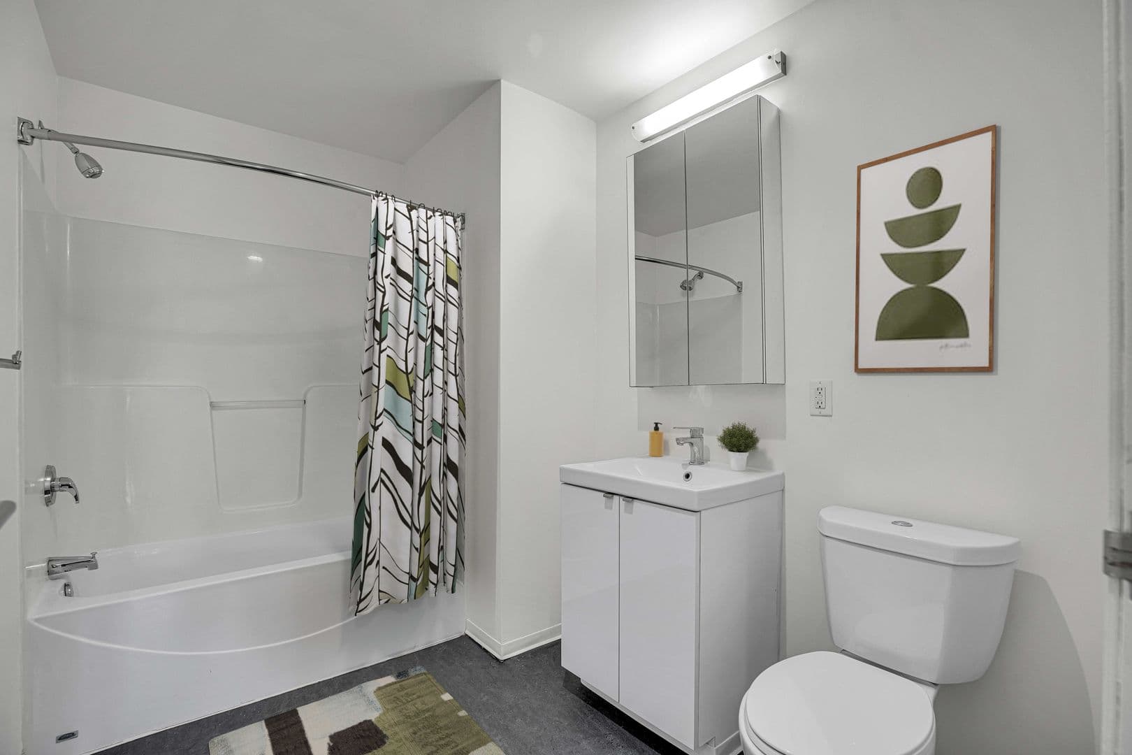 PORTLAND Apartment: 3155 S. MOODY AVE