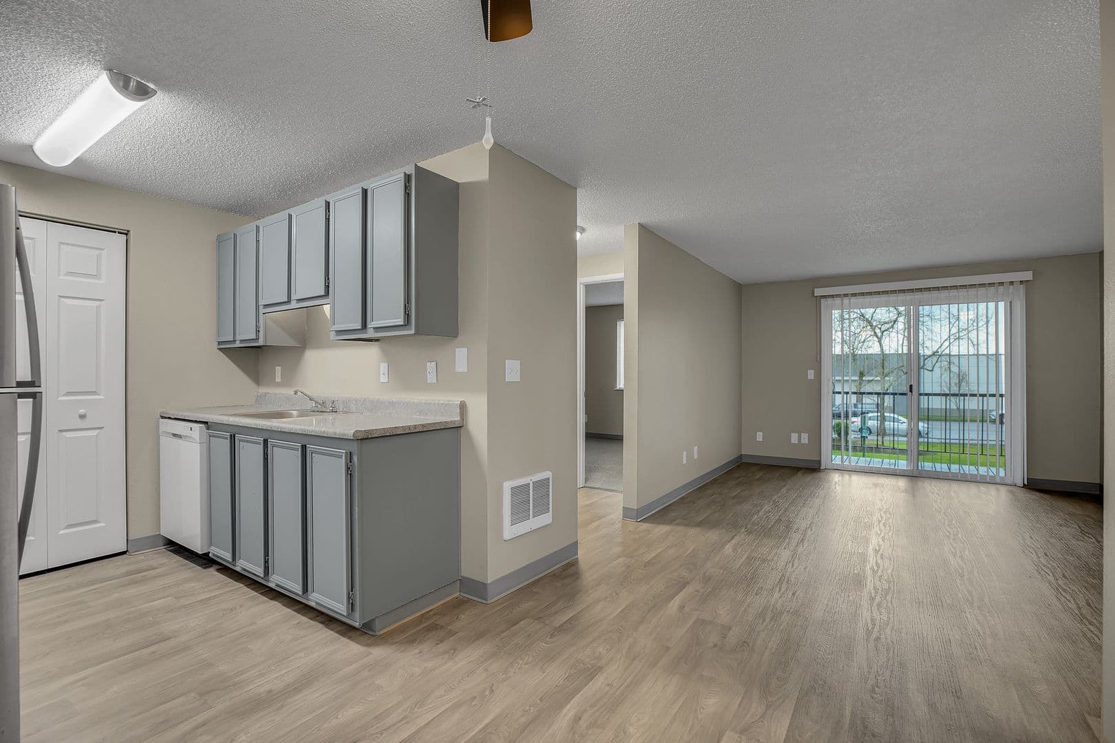 BEAVERTON Apartment: 3660 SW 117TH AVE