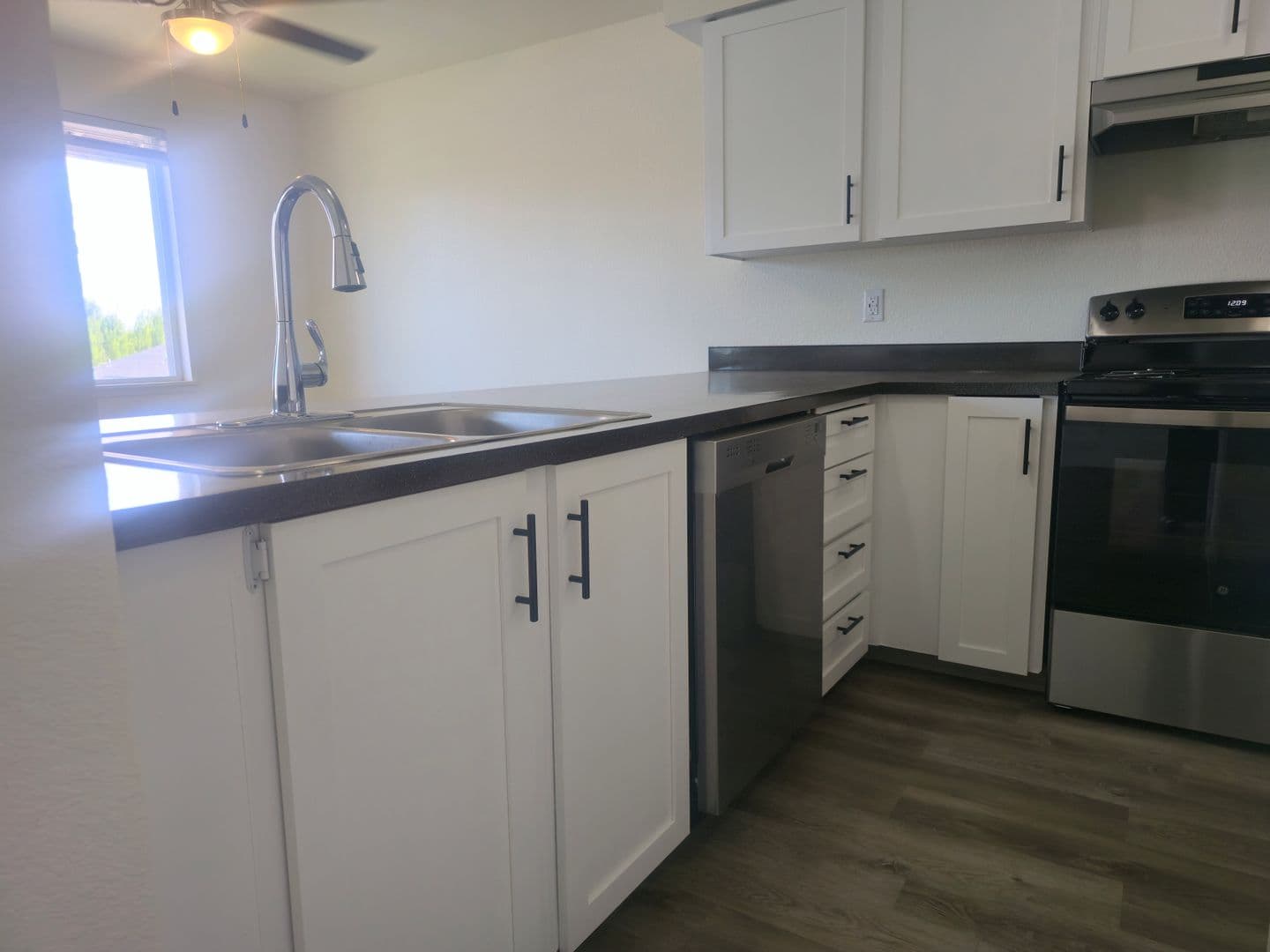 SALEM Apartment: 1304-1330 WALLACE RD. NW