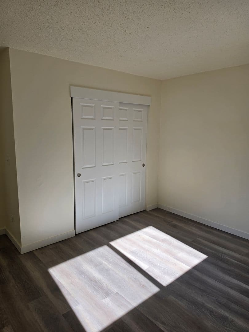 SHERWOOD Apartment: 21985 SW SHERWOOD BLVD
