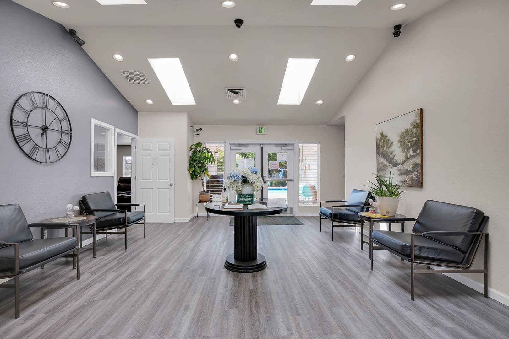 SALEM Apartment: 1194 BARNES ROAD, SE