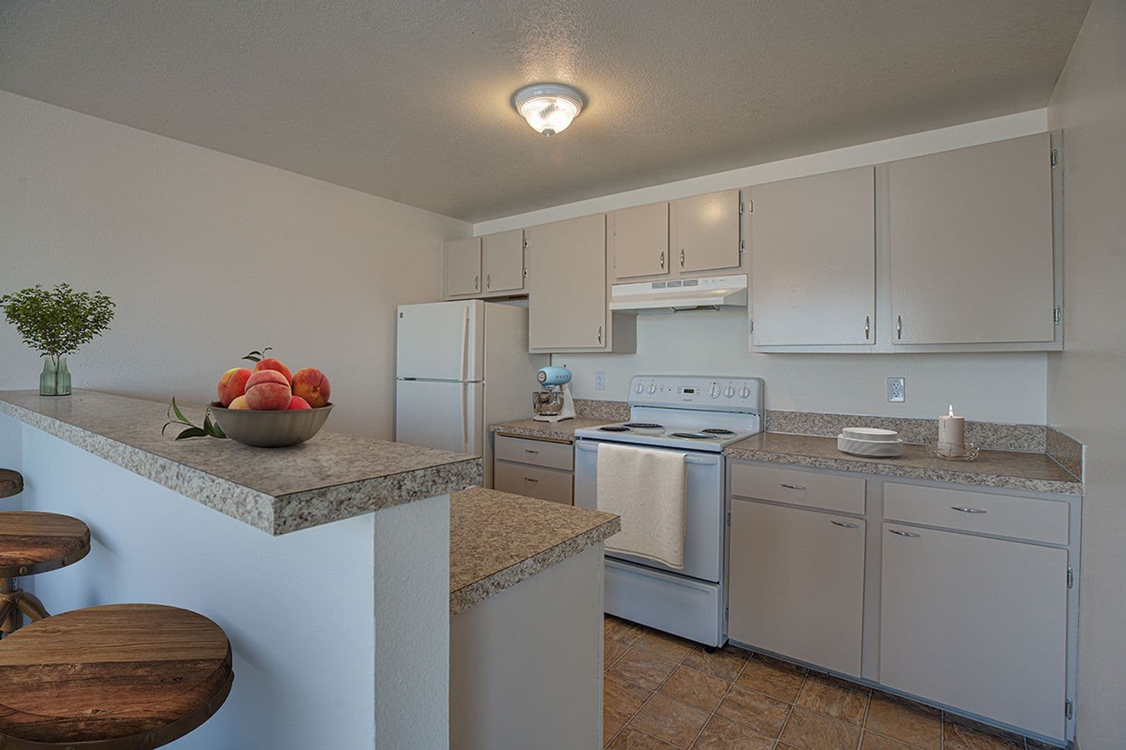 VANCOUVER Apartment: 3214 NE 62ND AVE