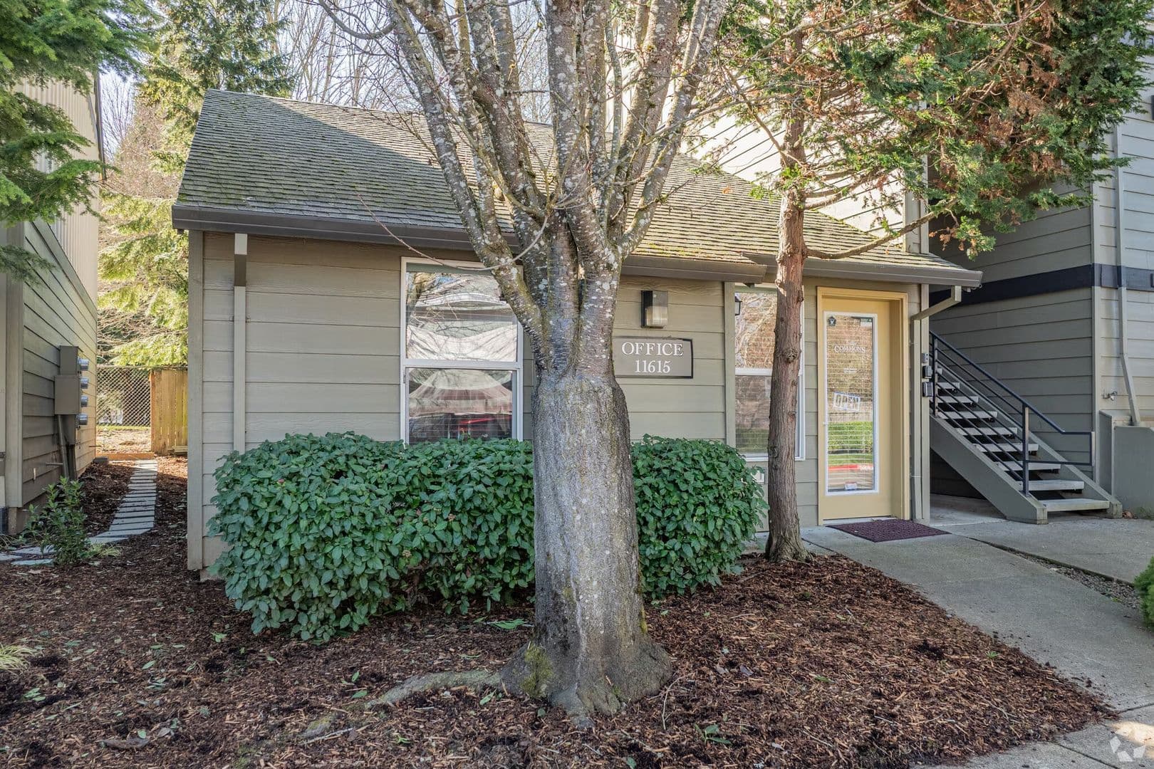 MILWAUKIE Apartment: 11615 SE FULLER ROAD